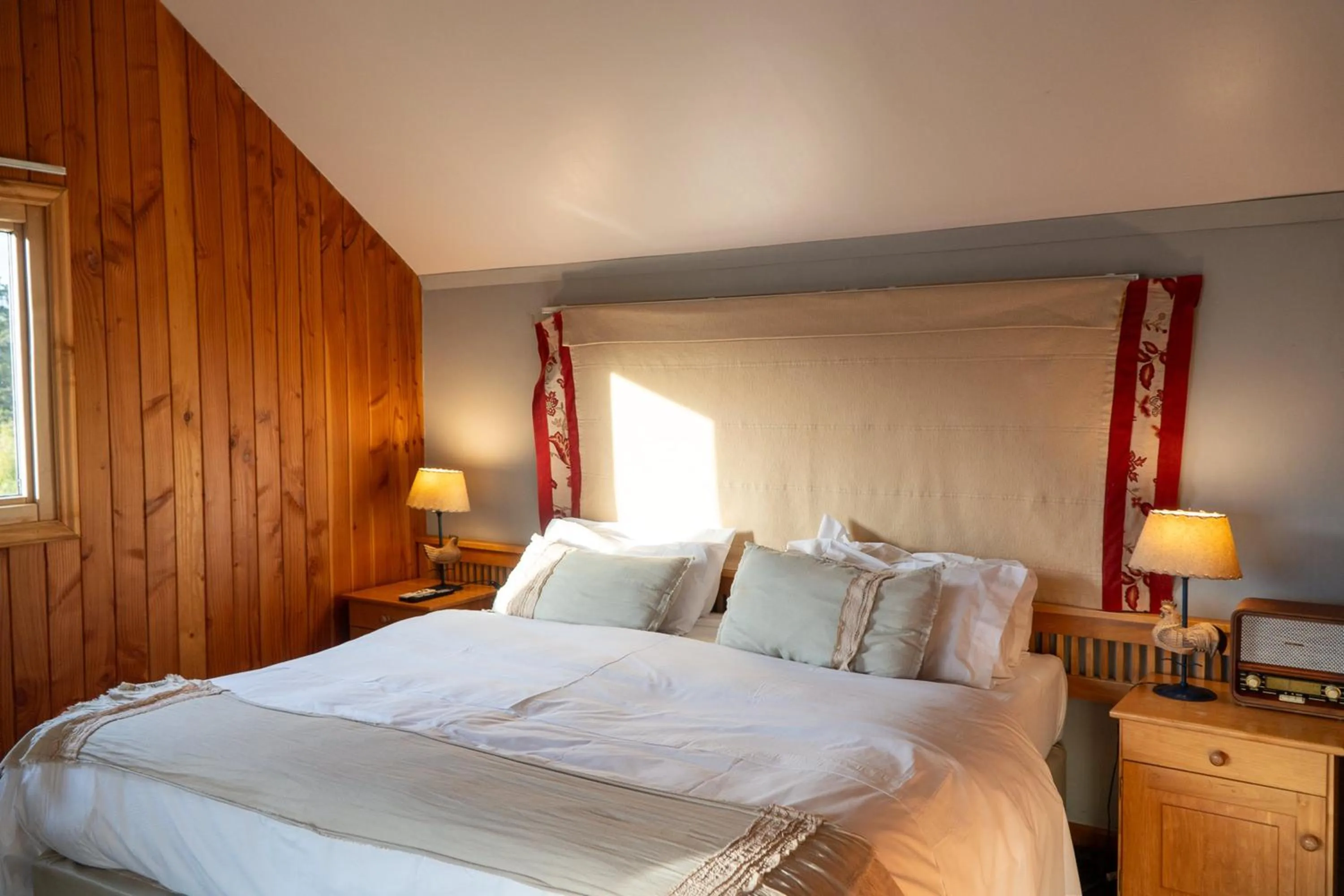 Bed in Arrayan Lake View Mountain Lodge & Casa De Te Arrayan