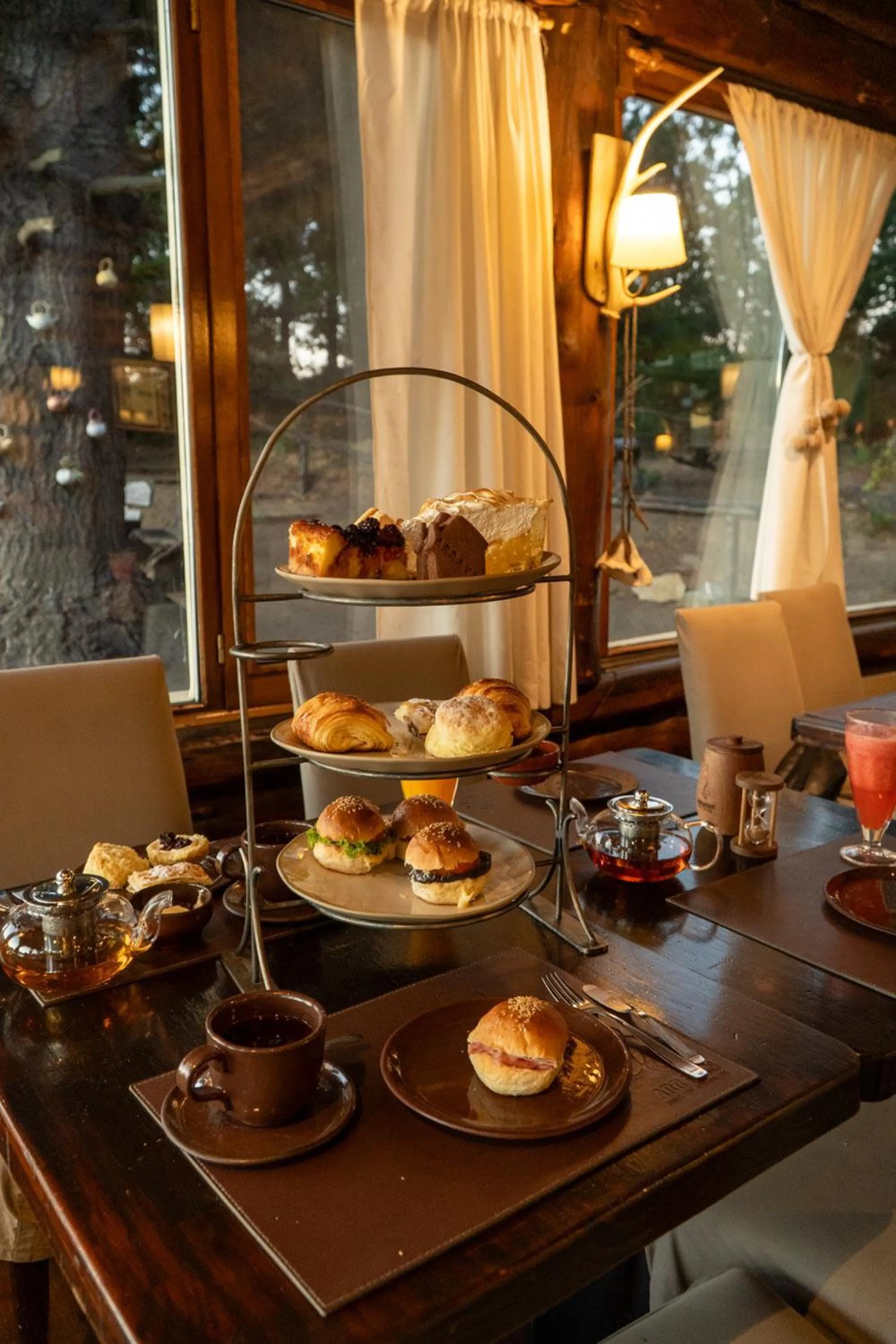 Food and drinks in Arrayan Lake View Mountain Lodge & Casa De Te Arrayan