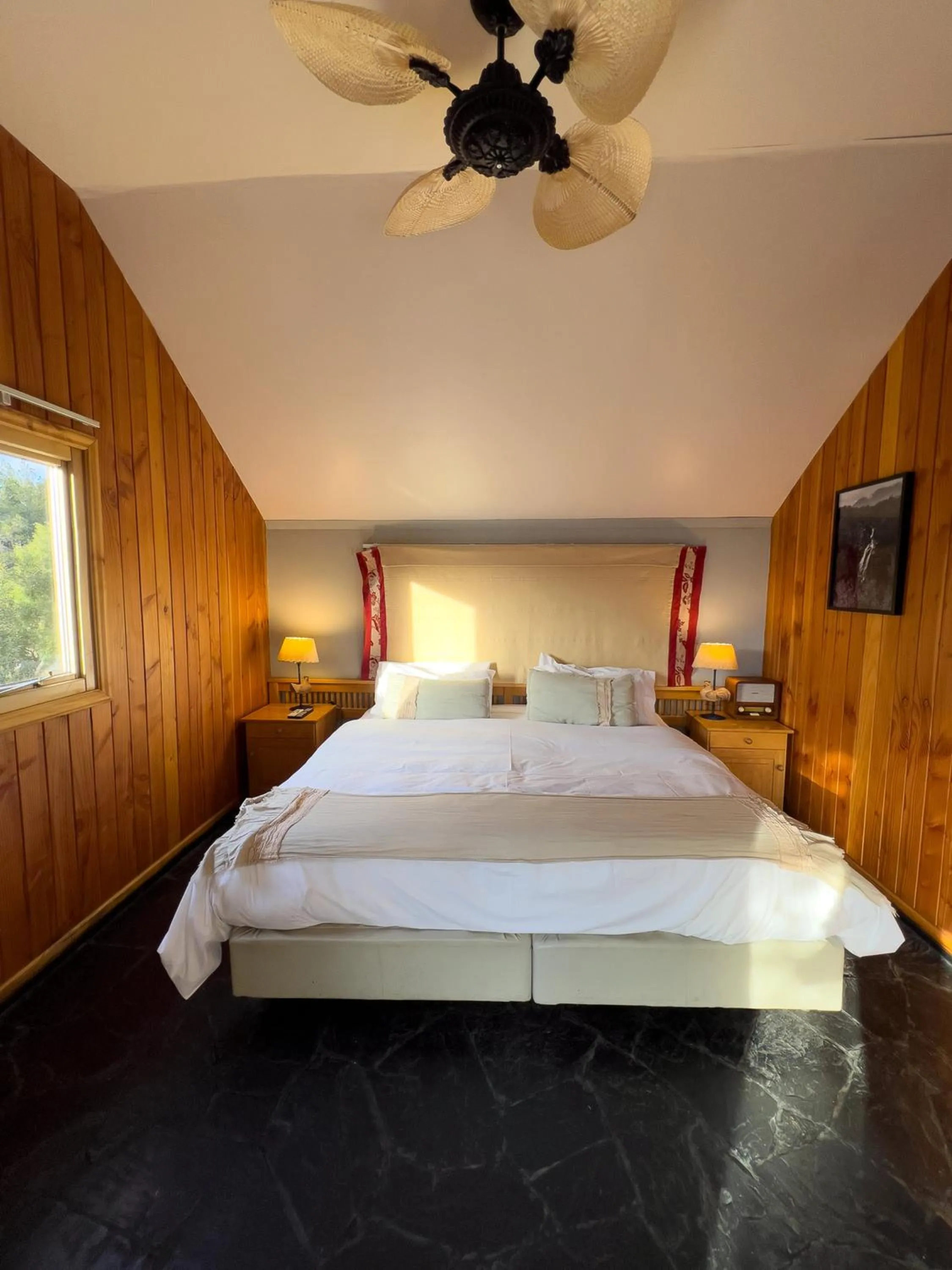 Bed in Arrayan Lake View Mountain Lodge & Casa De Te Arrayan