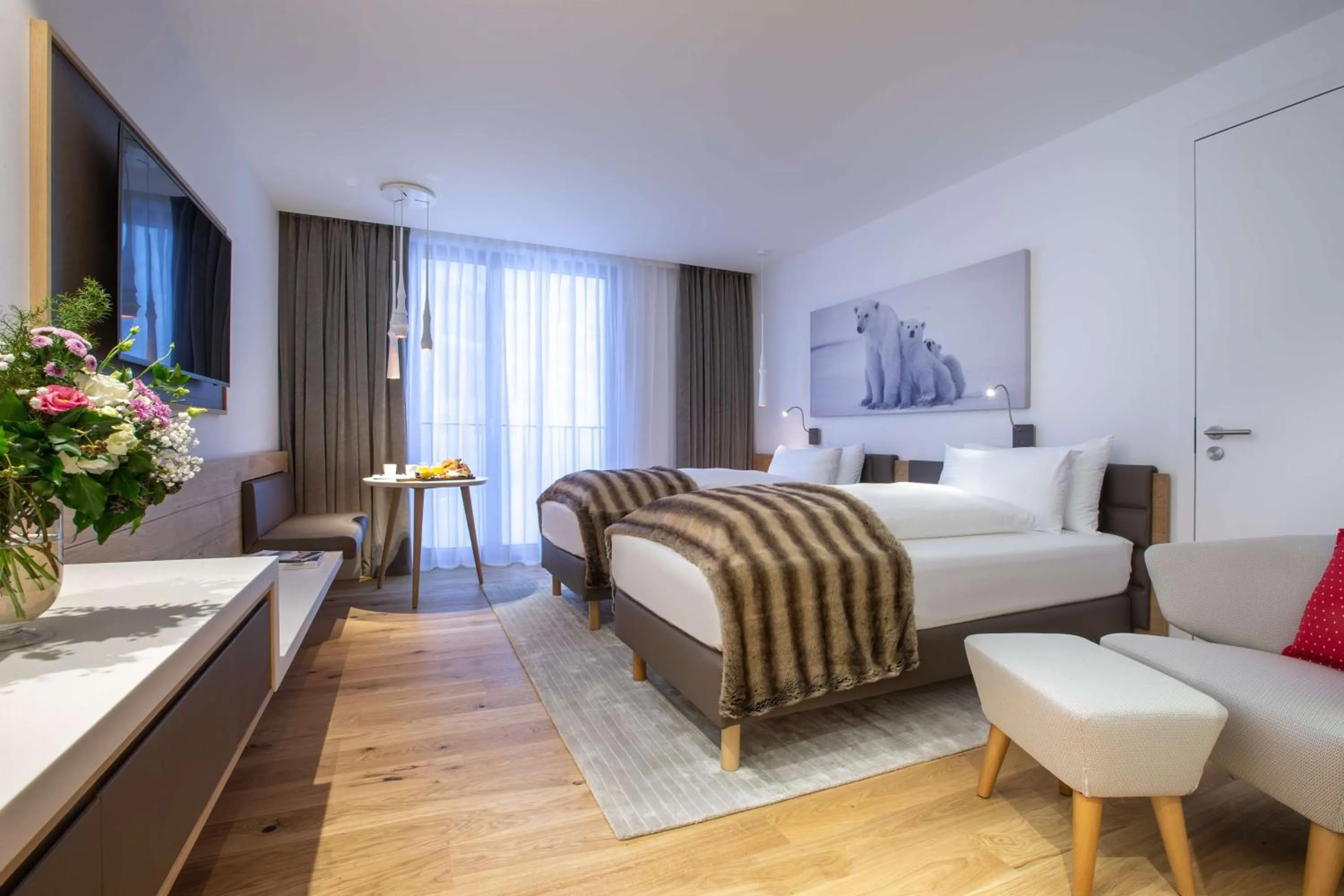 Photo of the whole room, Bed in Radisson Blu Hotel Reussen, Andermatt