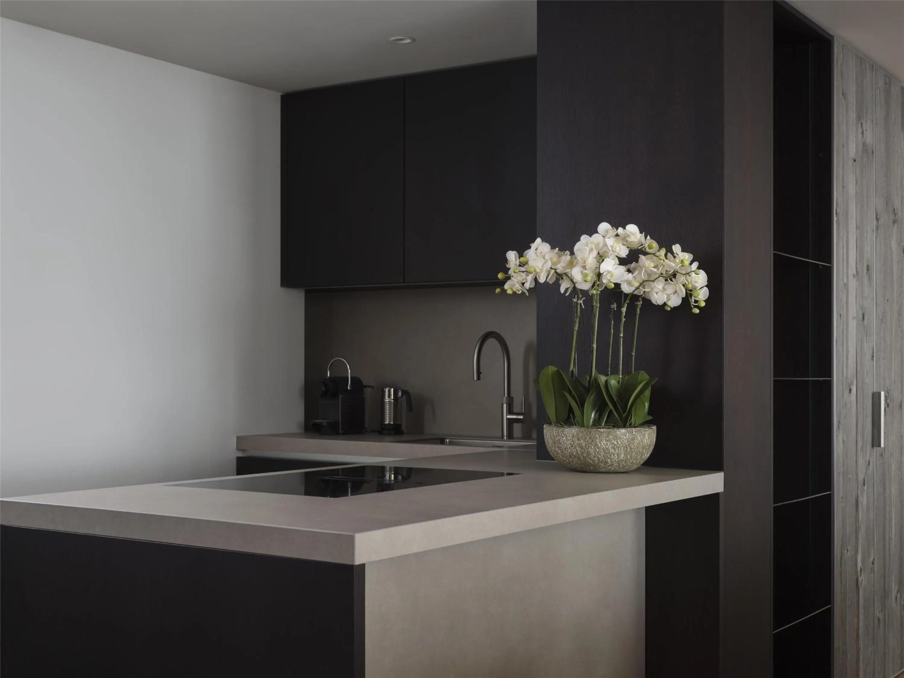 Kitchen or kitchenette in Radisson Blu Hotel Reussen, Andermatt