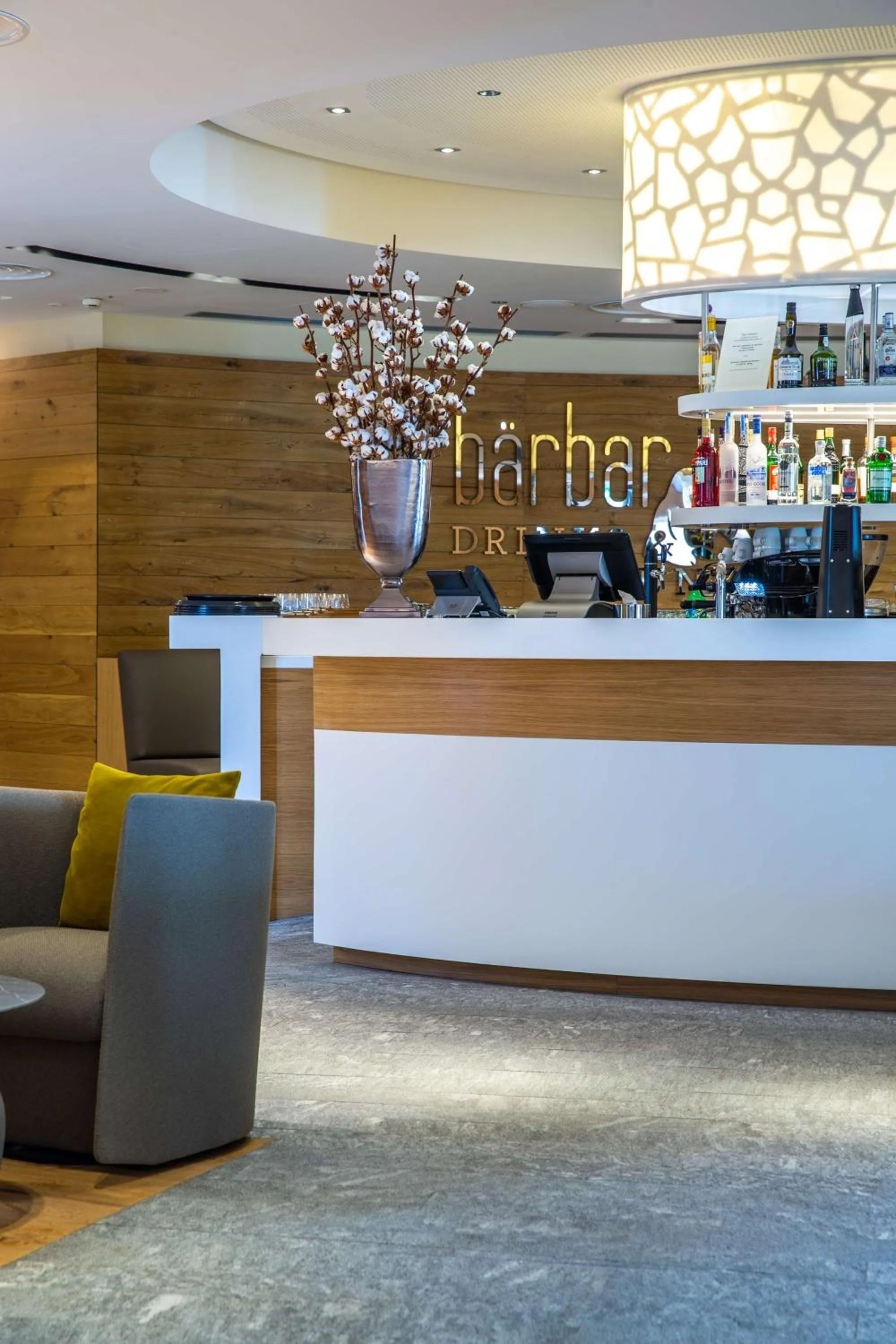 Lounge or bar in Radisson Blu Hotel Reussen, Andermatt