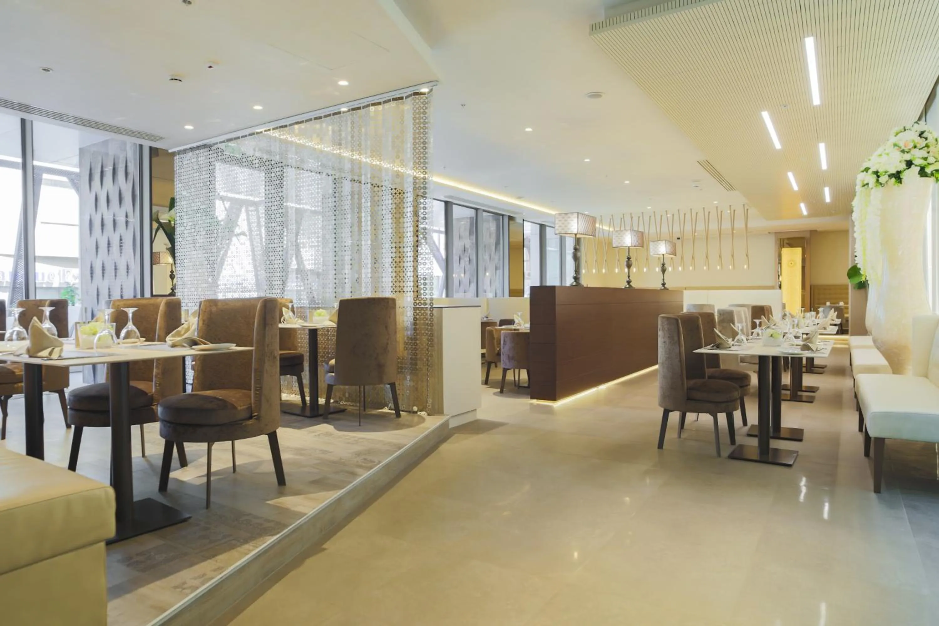 Restaurant/Places to Eat in Radisson BLU Hotel Algiers Hydra