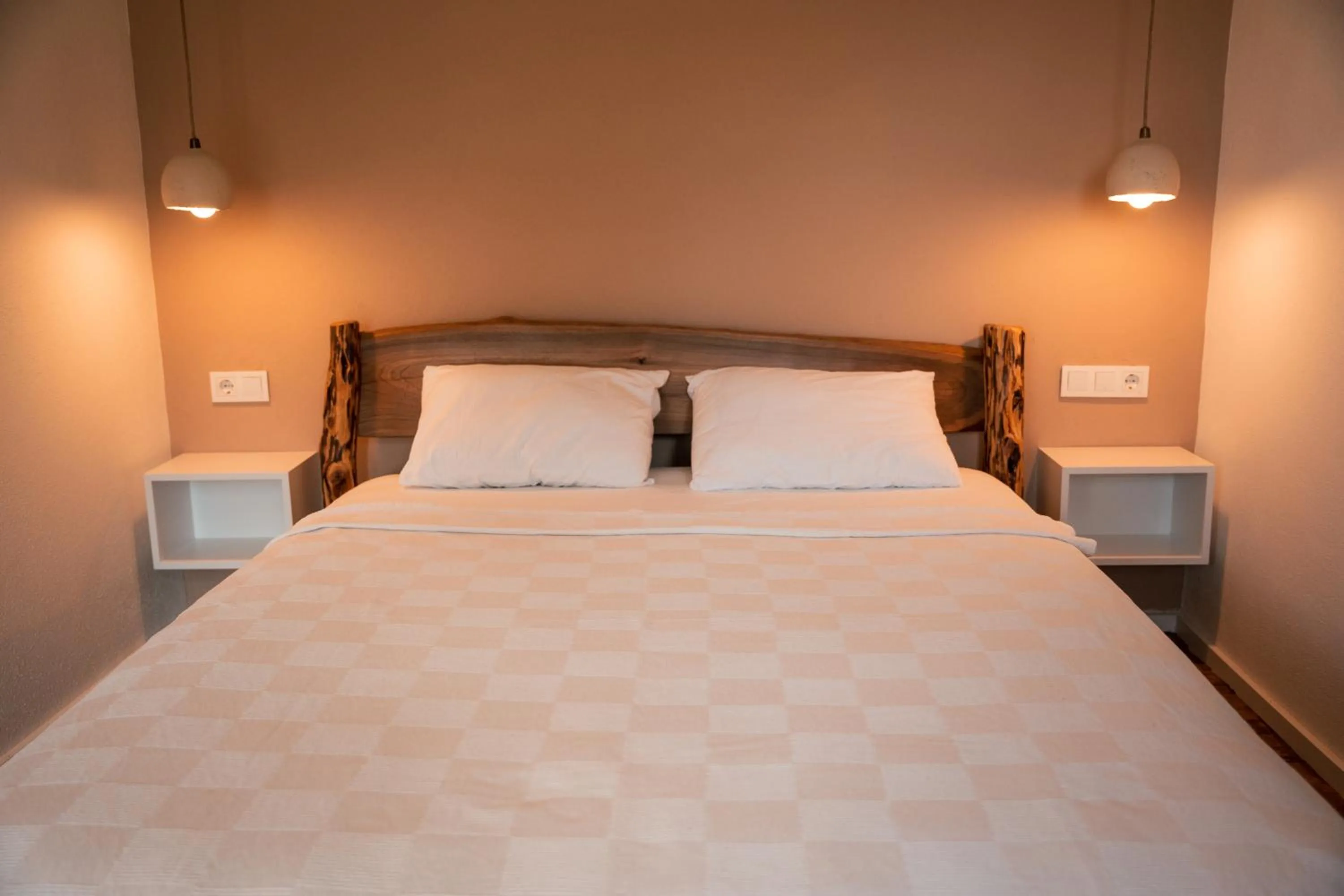 Bed in Olive Garden Kabak