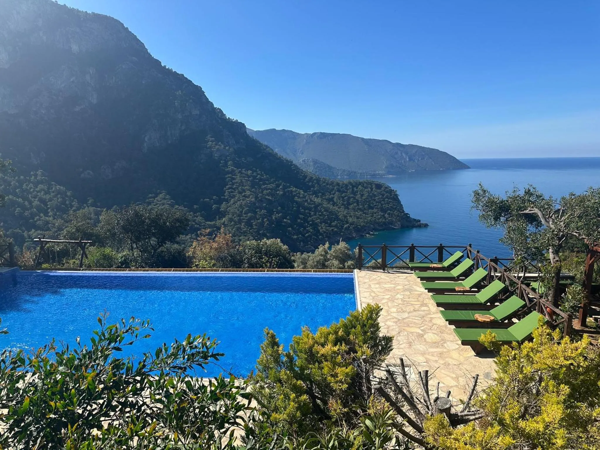 Pool view in Olive Garden Kabak