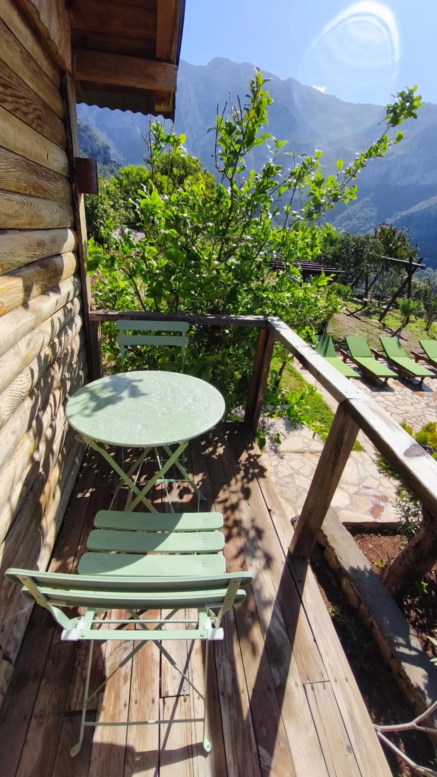 Patio in Olive Garden Kabak