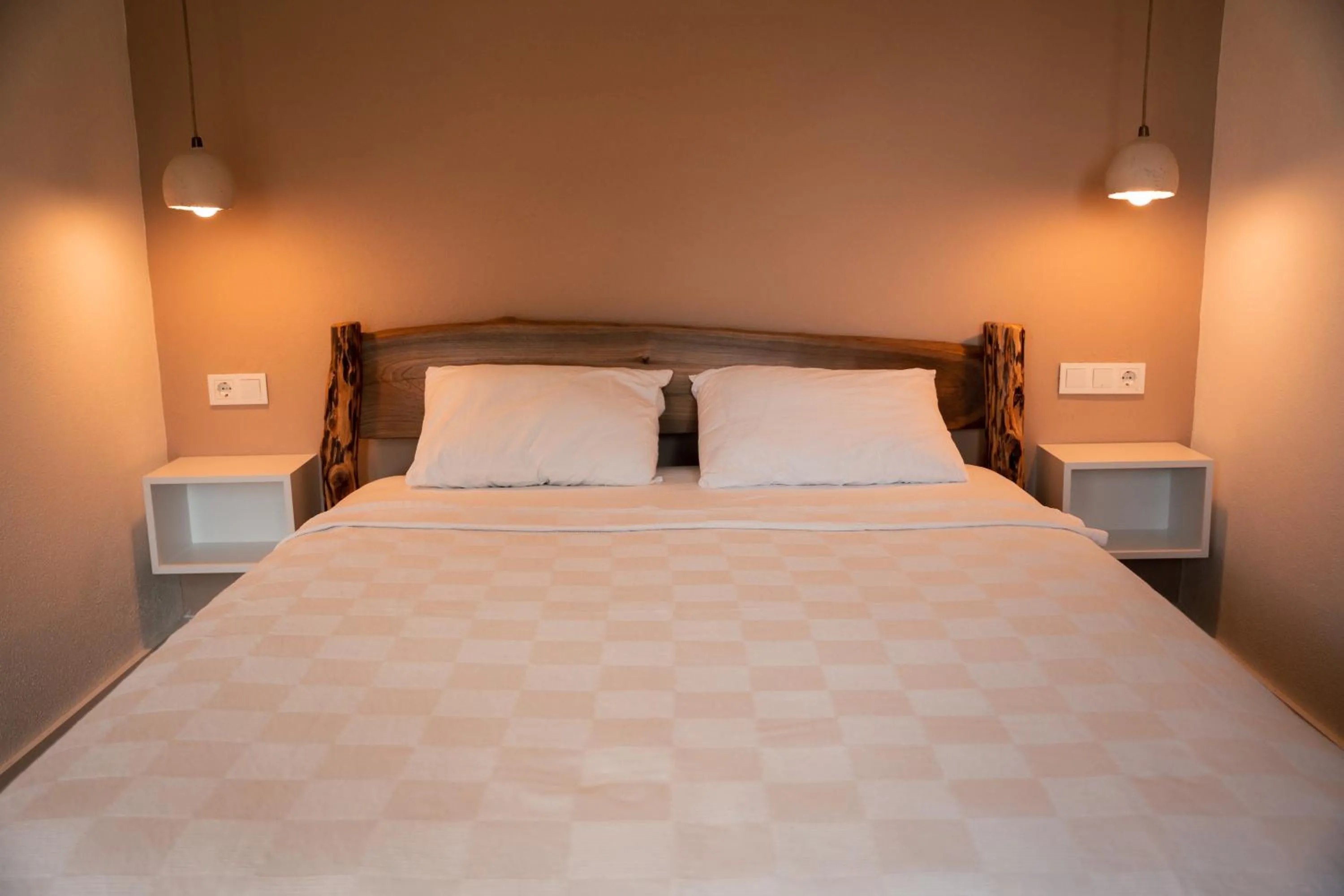 Bed in Olive Garden Kabak