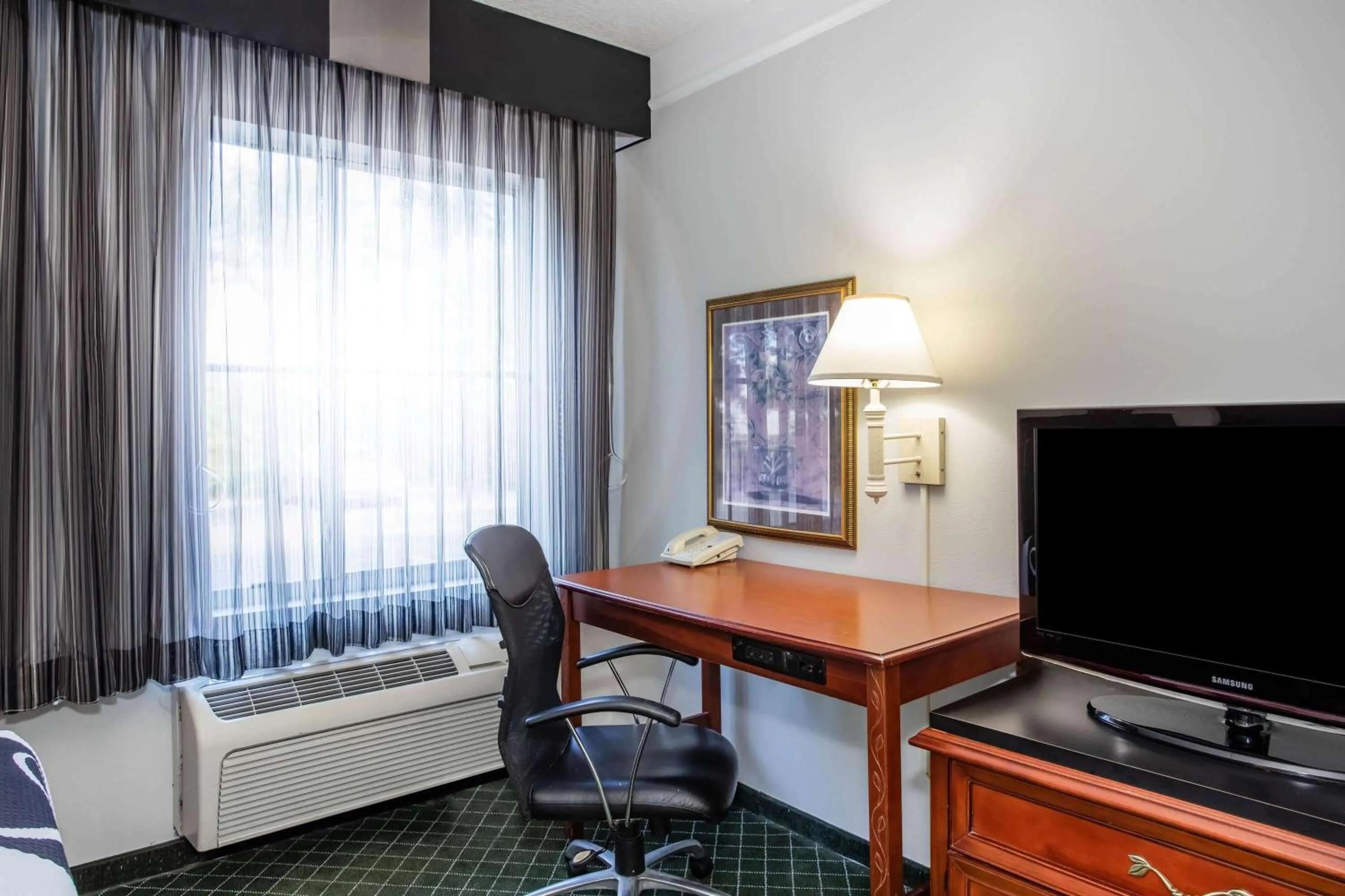 Photo of the whole room in La Quinta by Wyndham Melbourne Viera