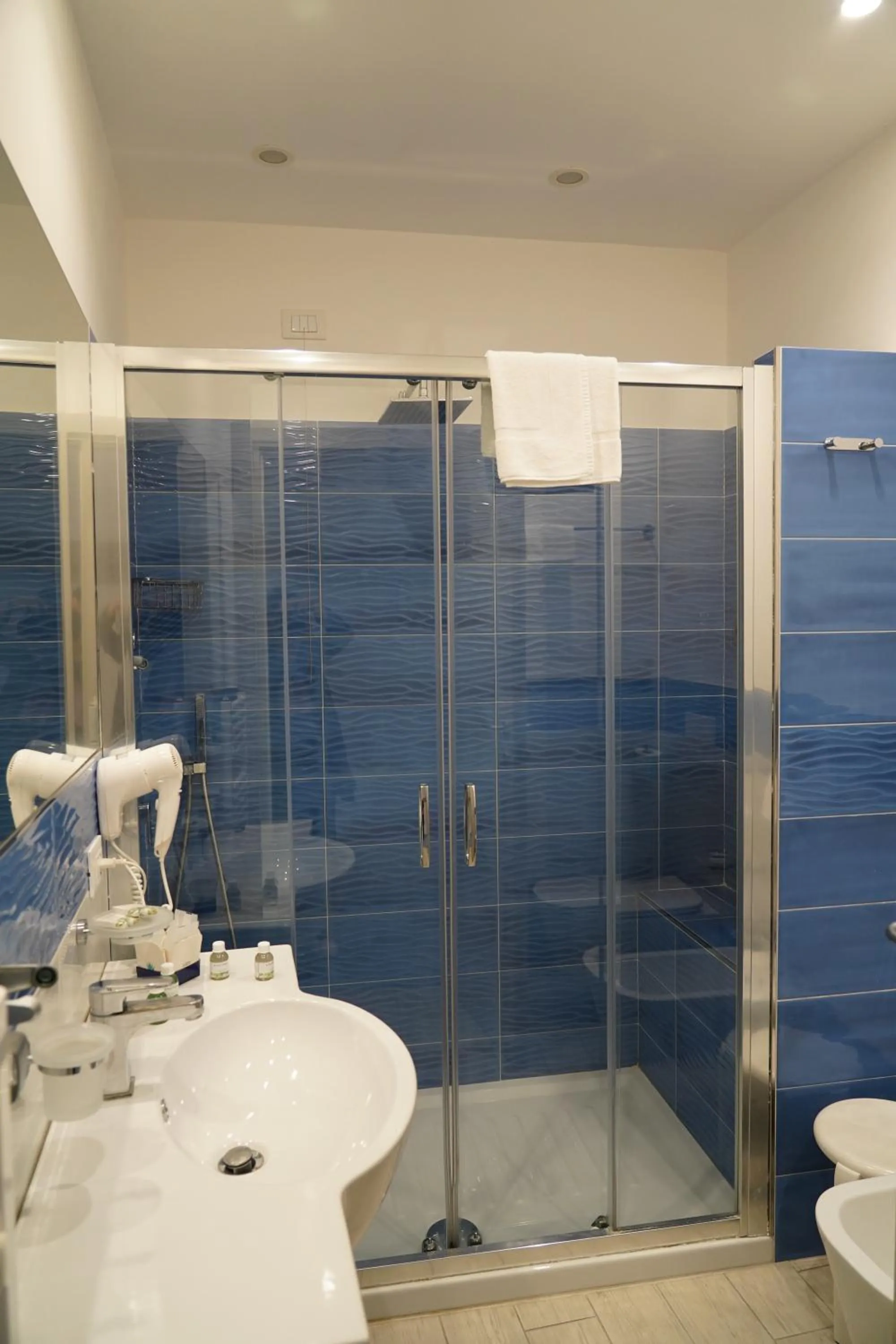 Shower in Hotel Parco Delle Agavi