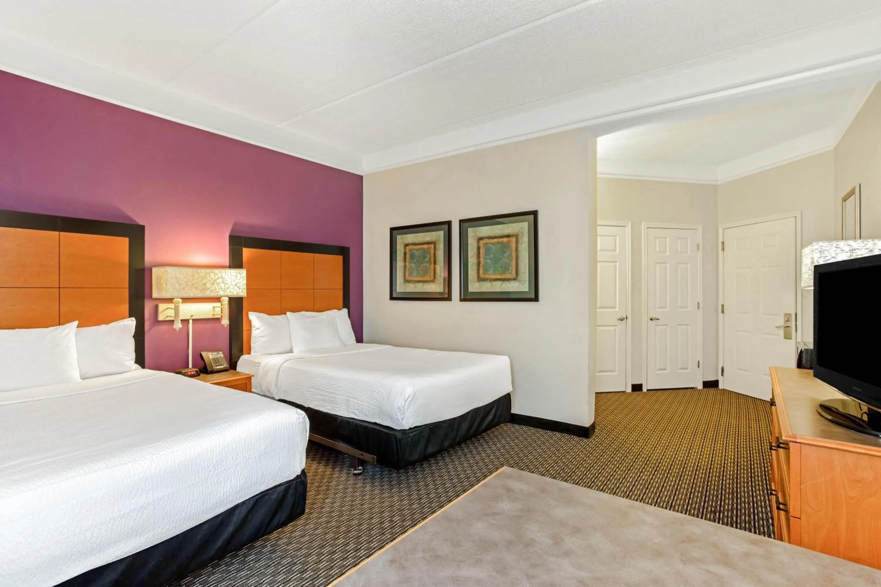 Photo of the whole room, Bed in La Quinta by Wyndham Orlando I Drive/Conv Center
