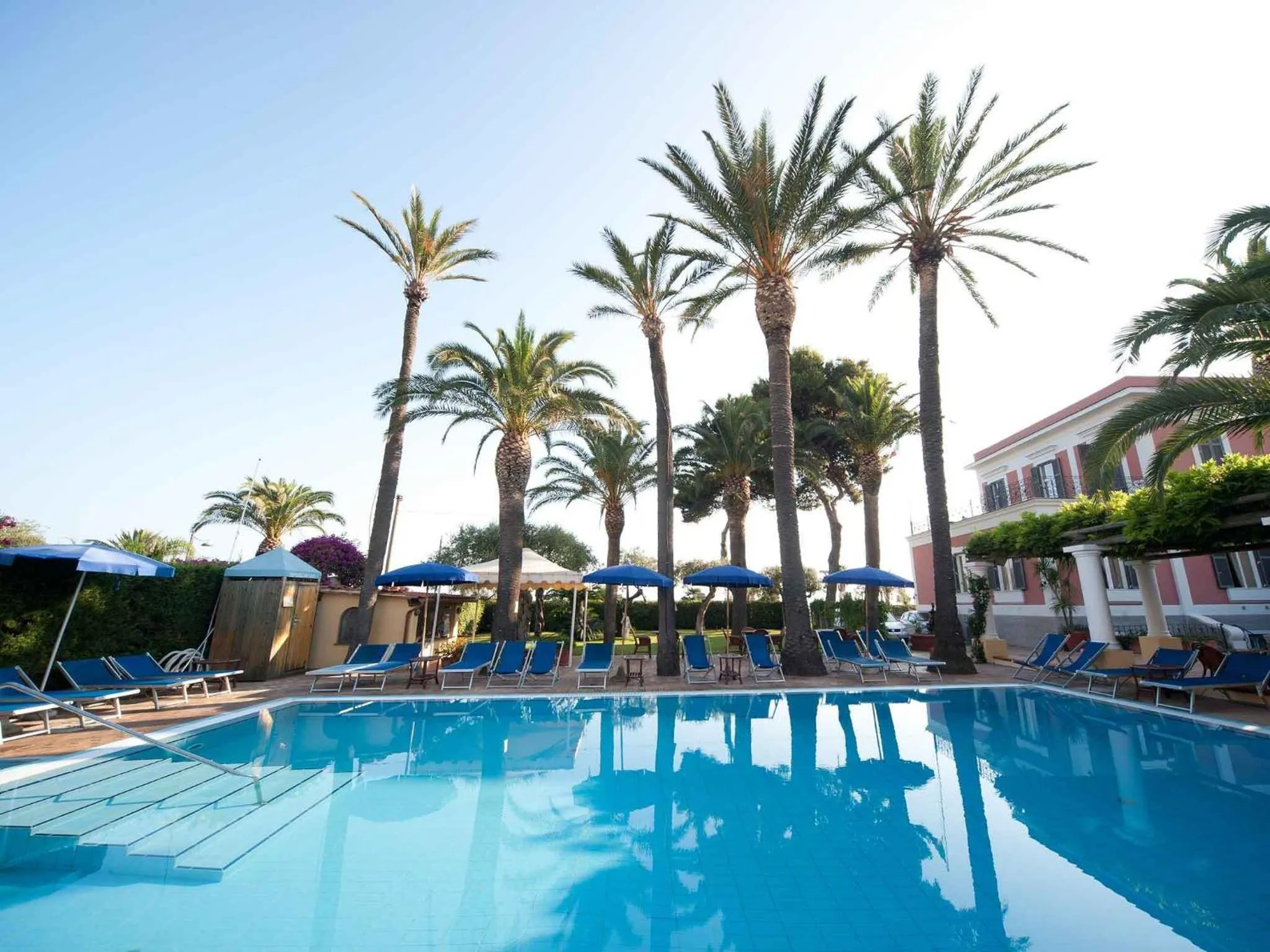Swimming pool in Hotel Villa Svizzera Terme