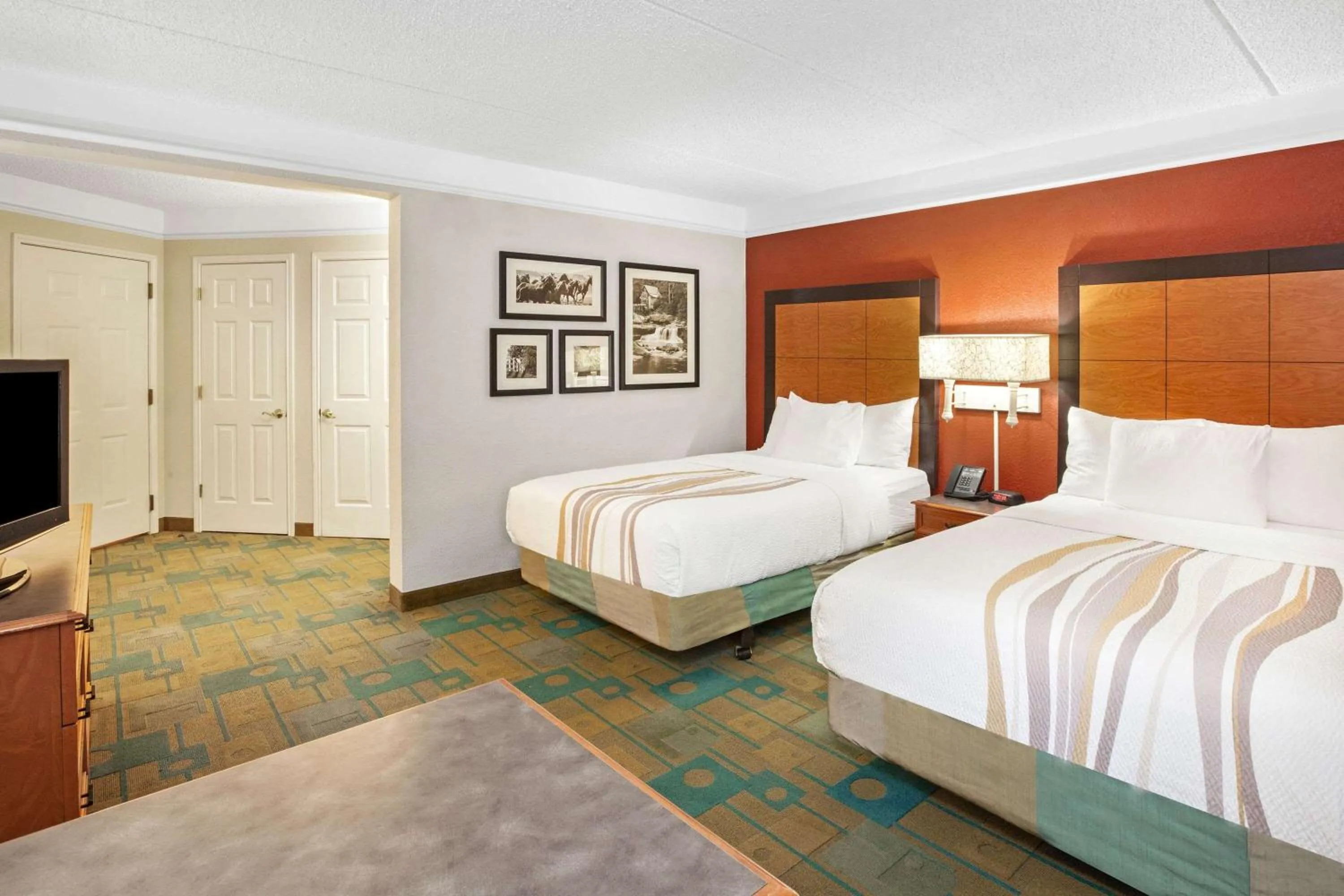Bed in La Quinta by Wyndham Houston Galleria Area