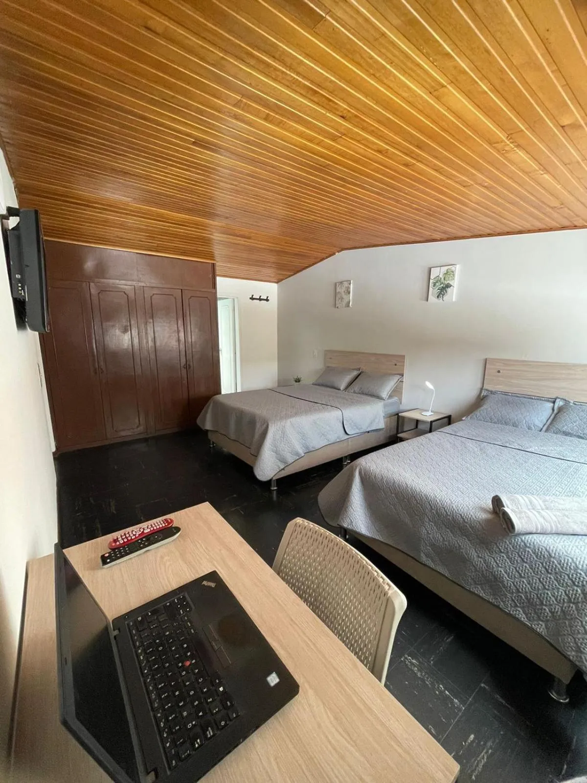 TV and multimedia, Bed in Casa Hotel Victoria