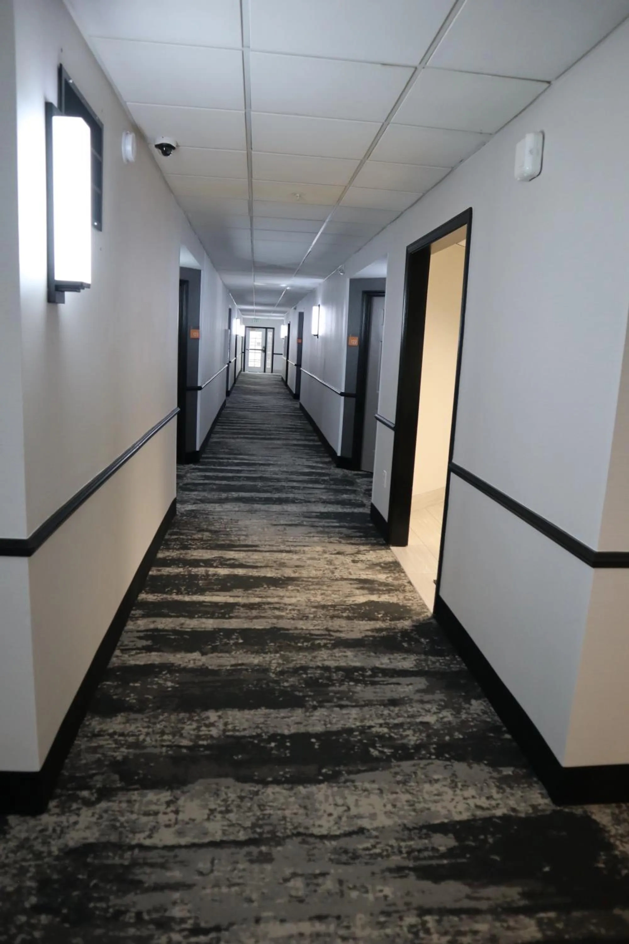 Property building in La Quinta Inn & Suites by Wyndham Houston Bush IAH South