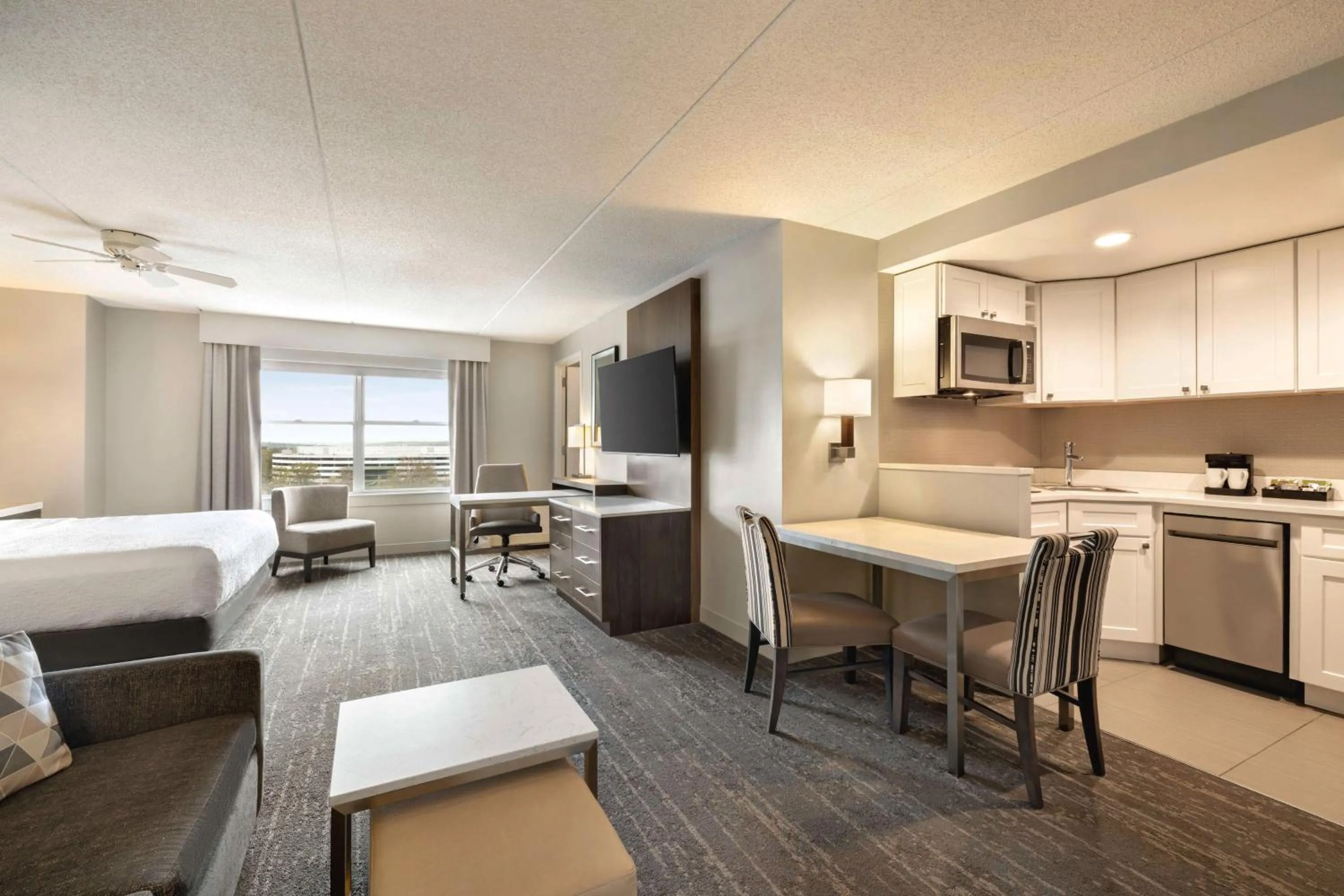 Bedroom, Bed in Homewood Suites by Hilton Philadelphia-City Avenue