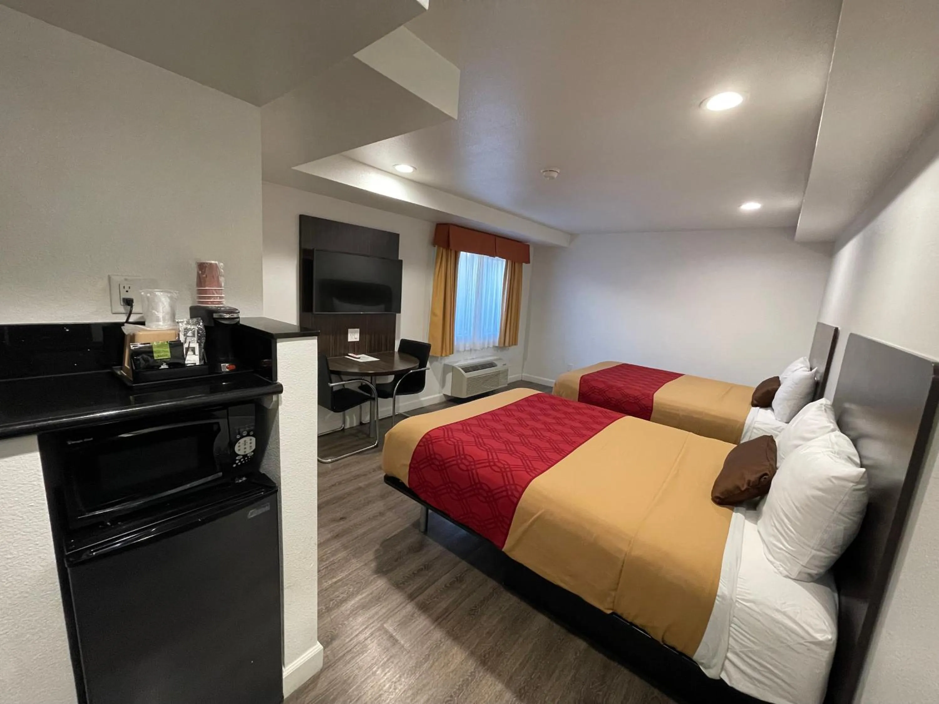 Bed in Claremont Lodge