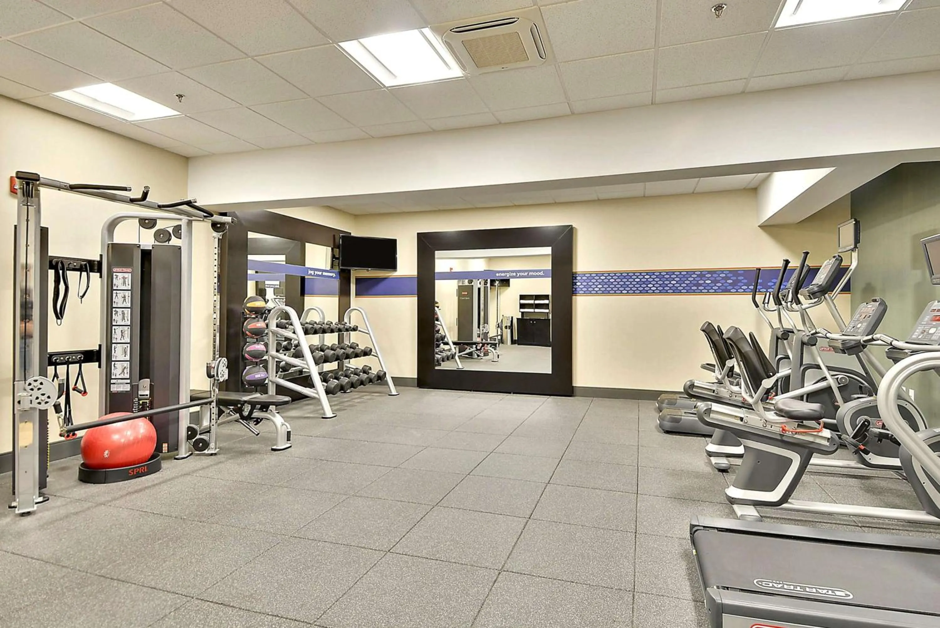 Fitness centre/facilities in Hampton Inn Alexandria/Old Town