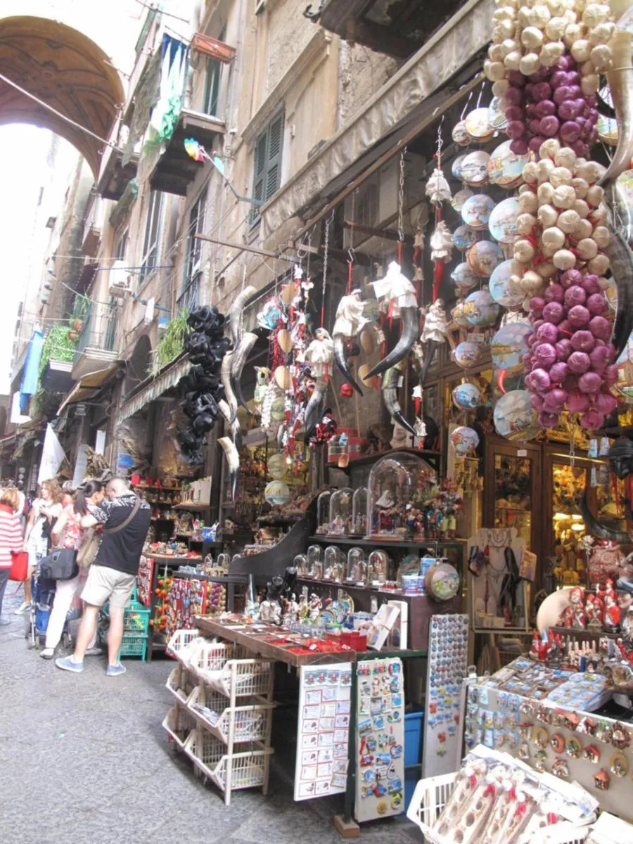 Neighbourhood in I DIOSCURI