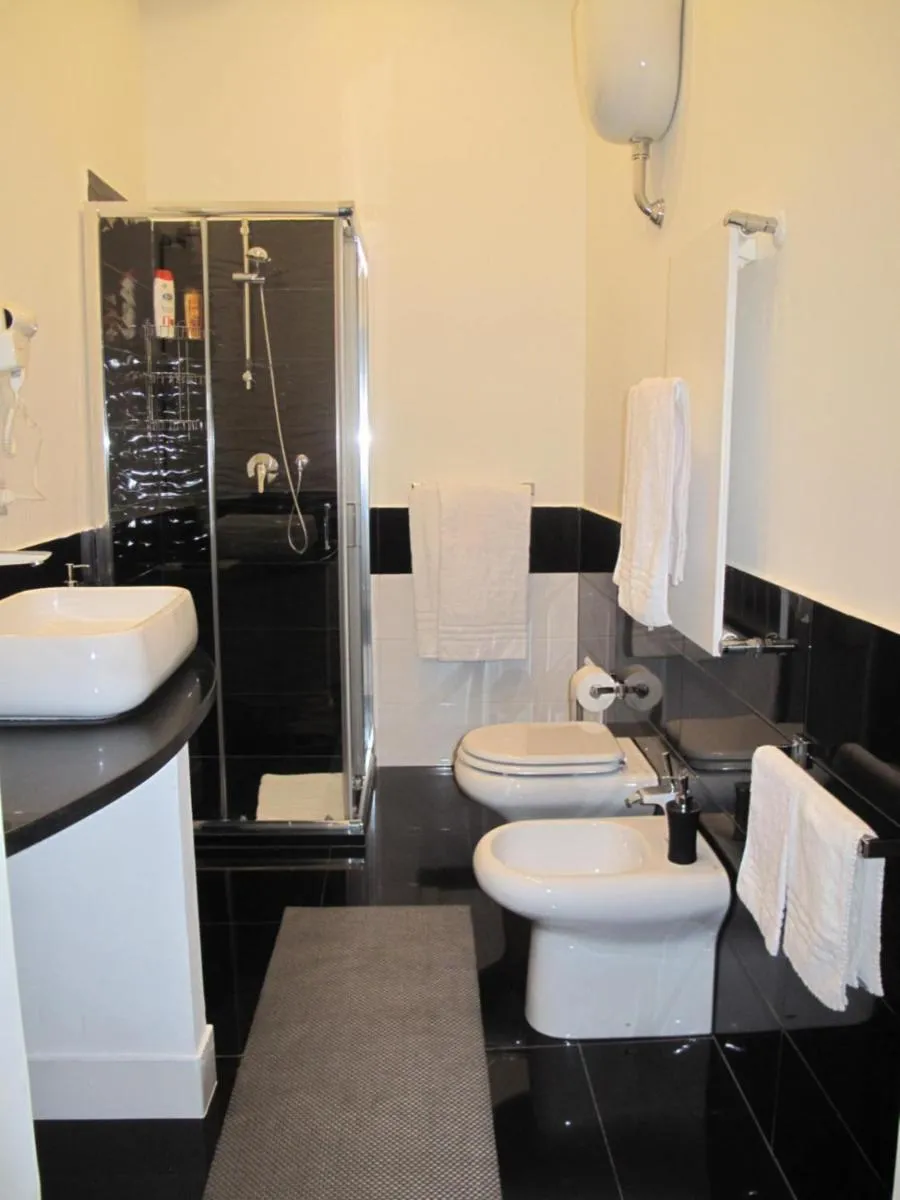 Bathroom in I DIOSCURI