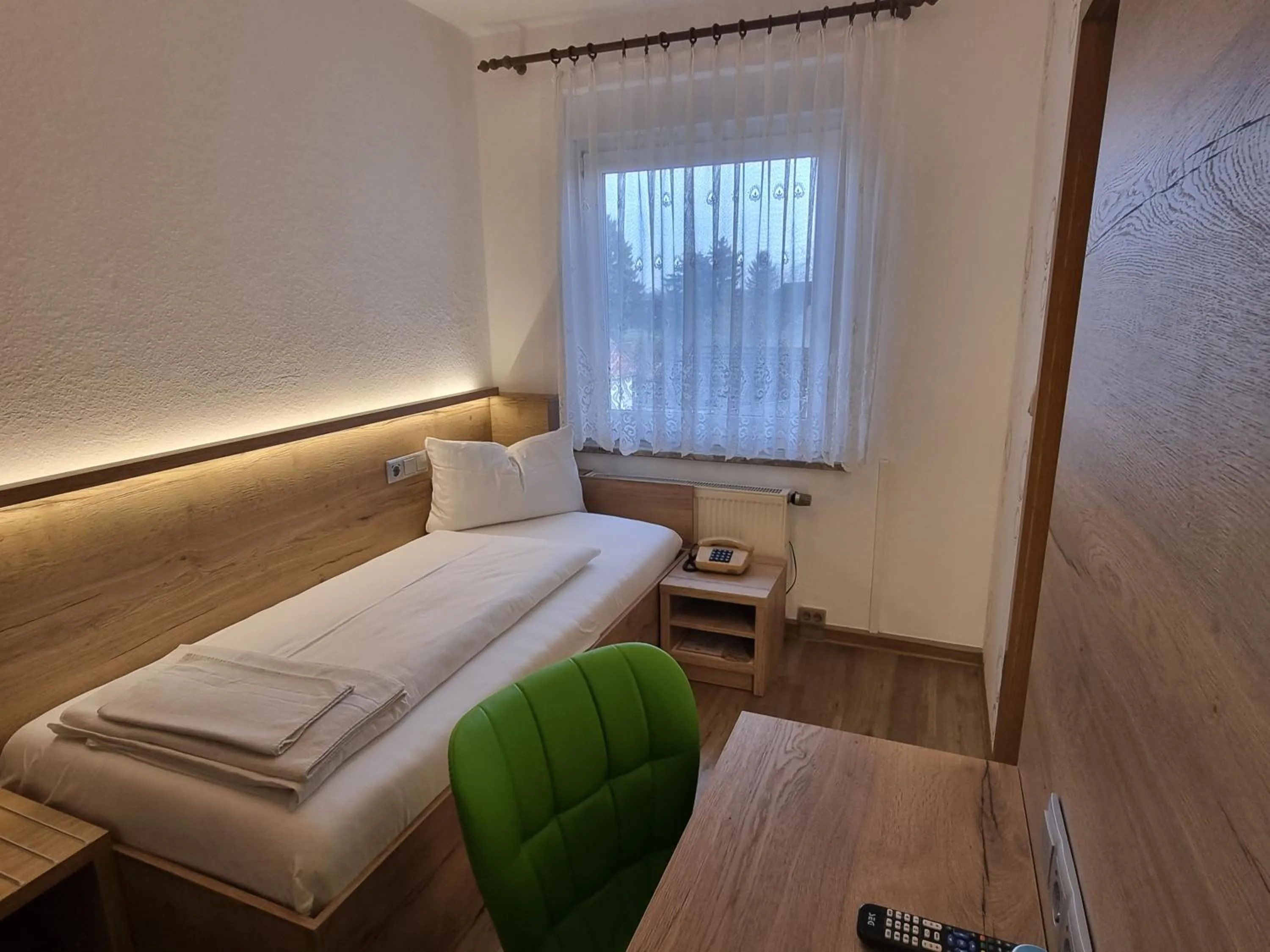 Photo of the whole room, Bed in Bergschänke & Berghotel