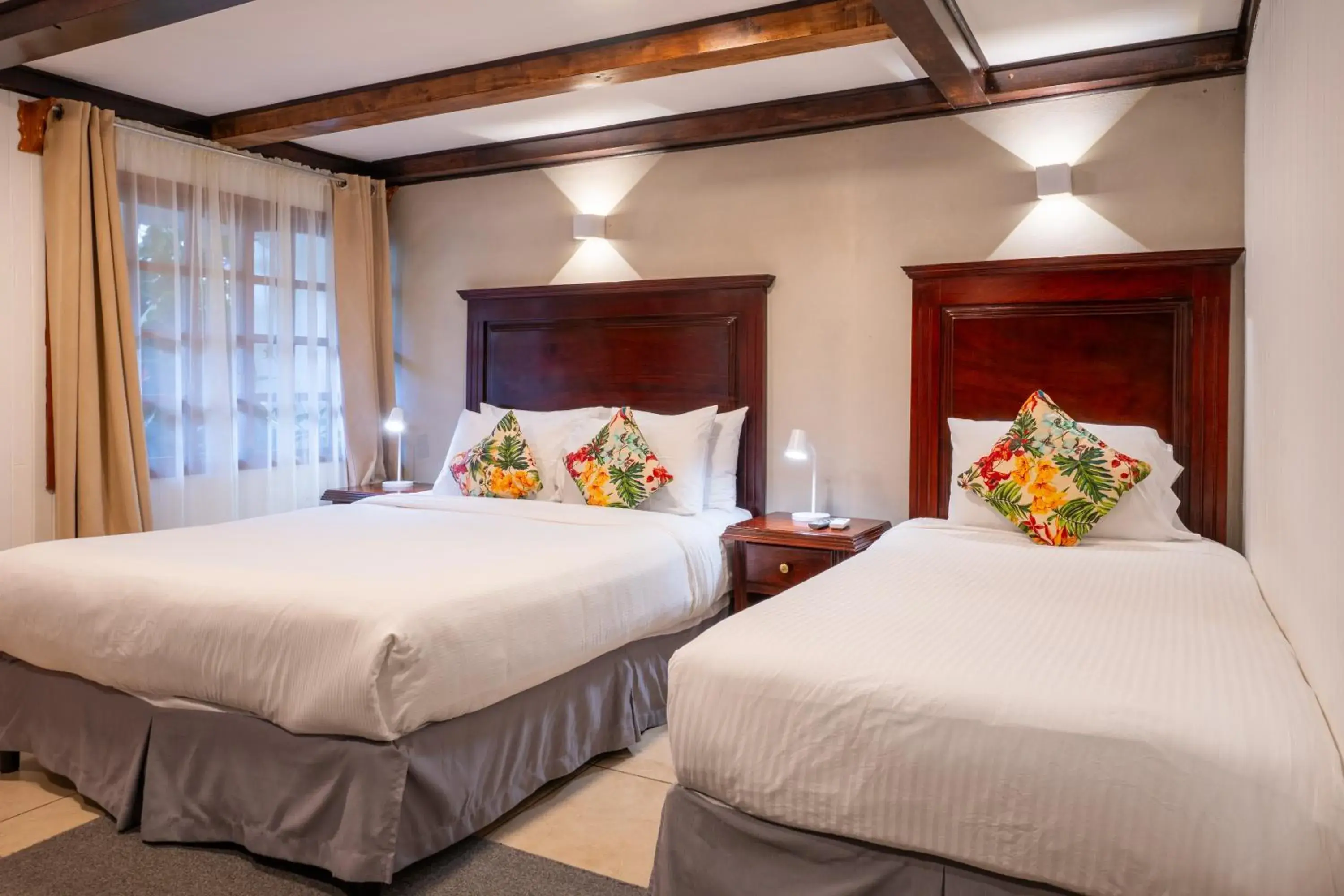 Triple Standard in Camino Verde B&B Monteverde Costa Rica Triple Standard in Camino Verde B&B Monteverde Costa Rica