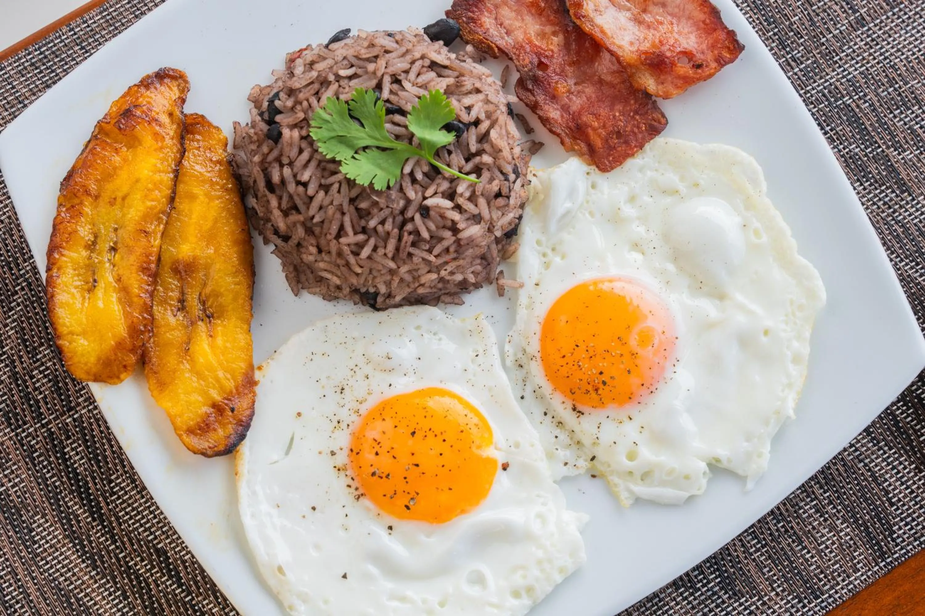 Food and drinks in Camino Verde B&B Monteverde Costa Rica