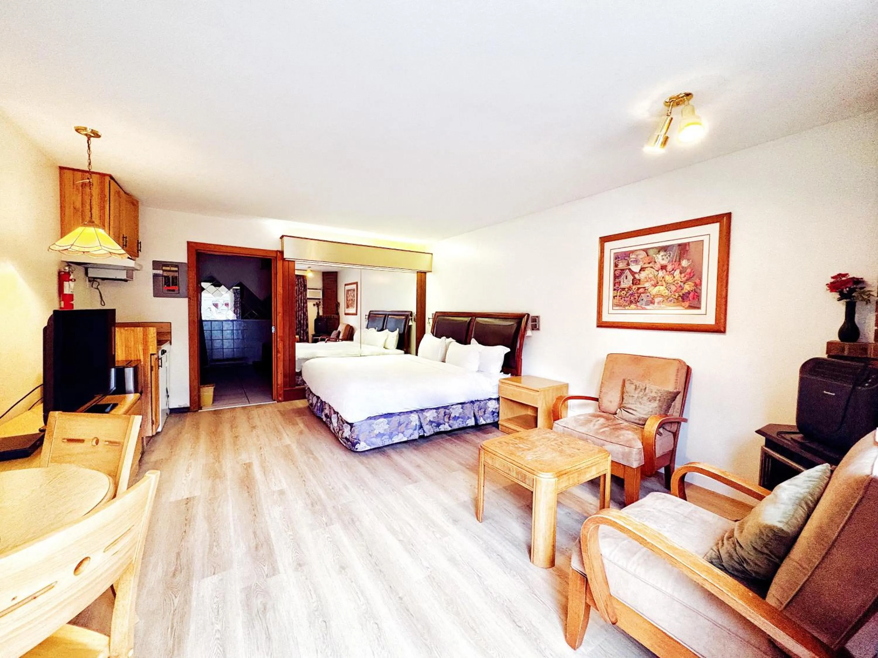 Bed in Inntowne Motel