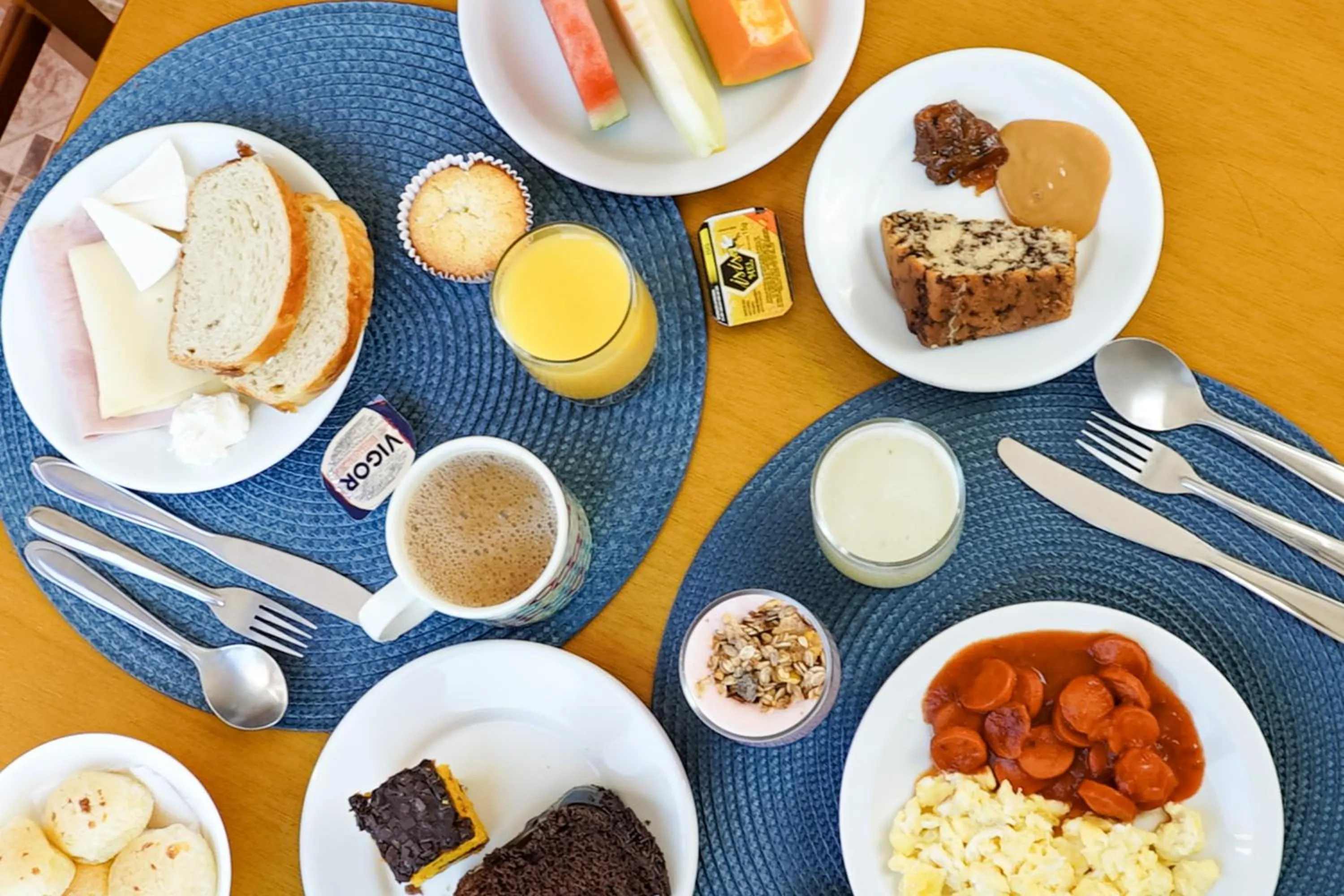 Food and drinks in VELINN Pousada Torre Branca