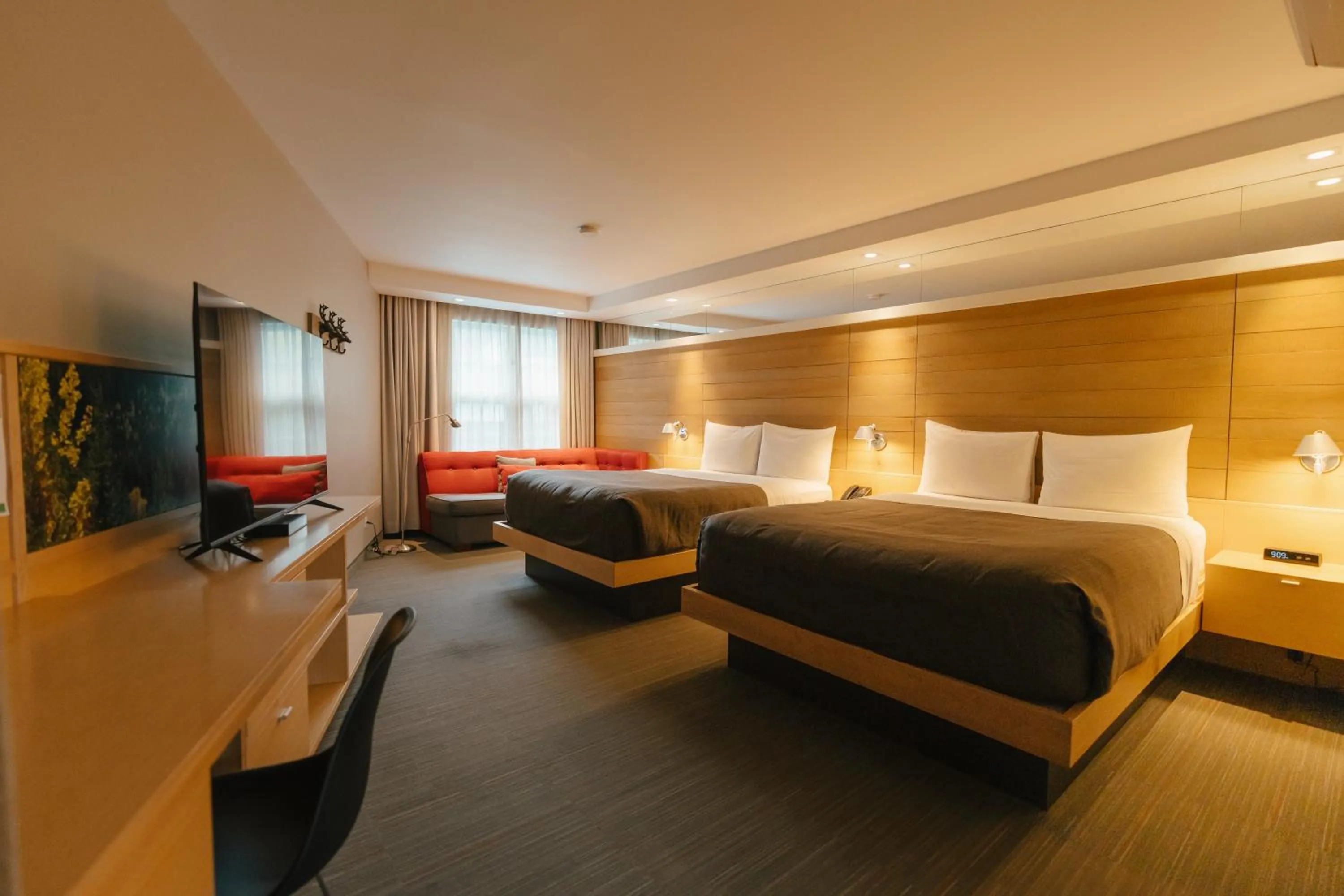 Photo of the whole room, Bed in Gîte du Mont-Albert - Sepaq