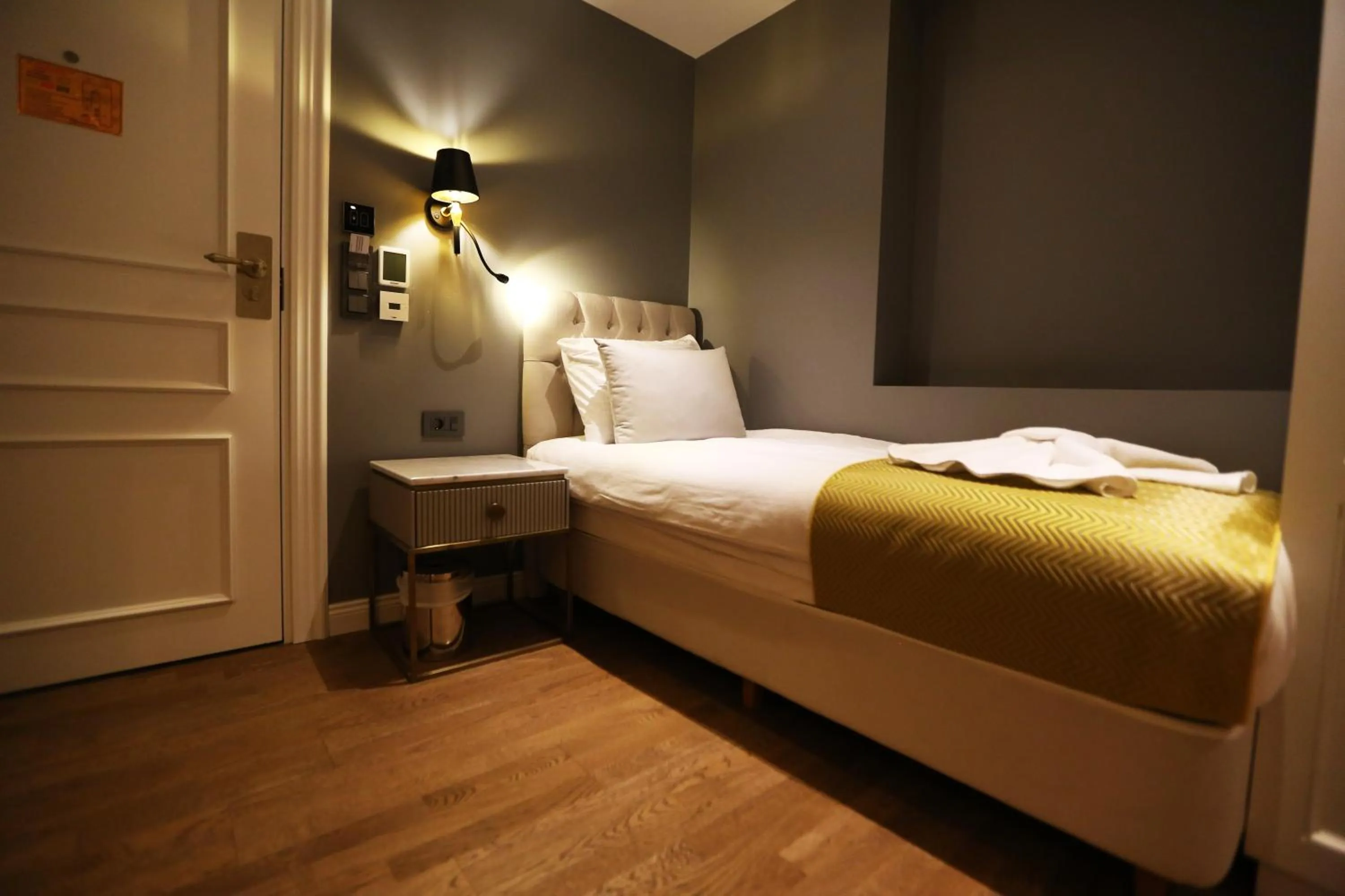 Bed in Royal Tophane