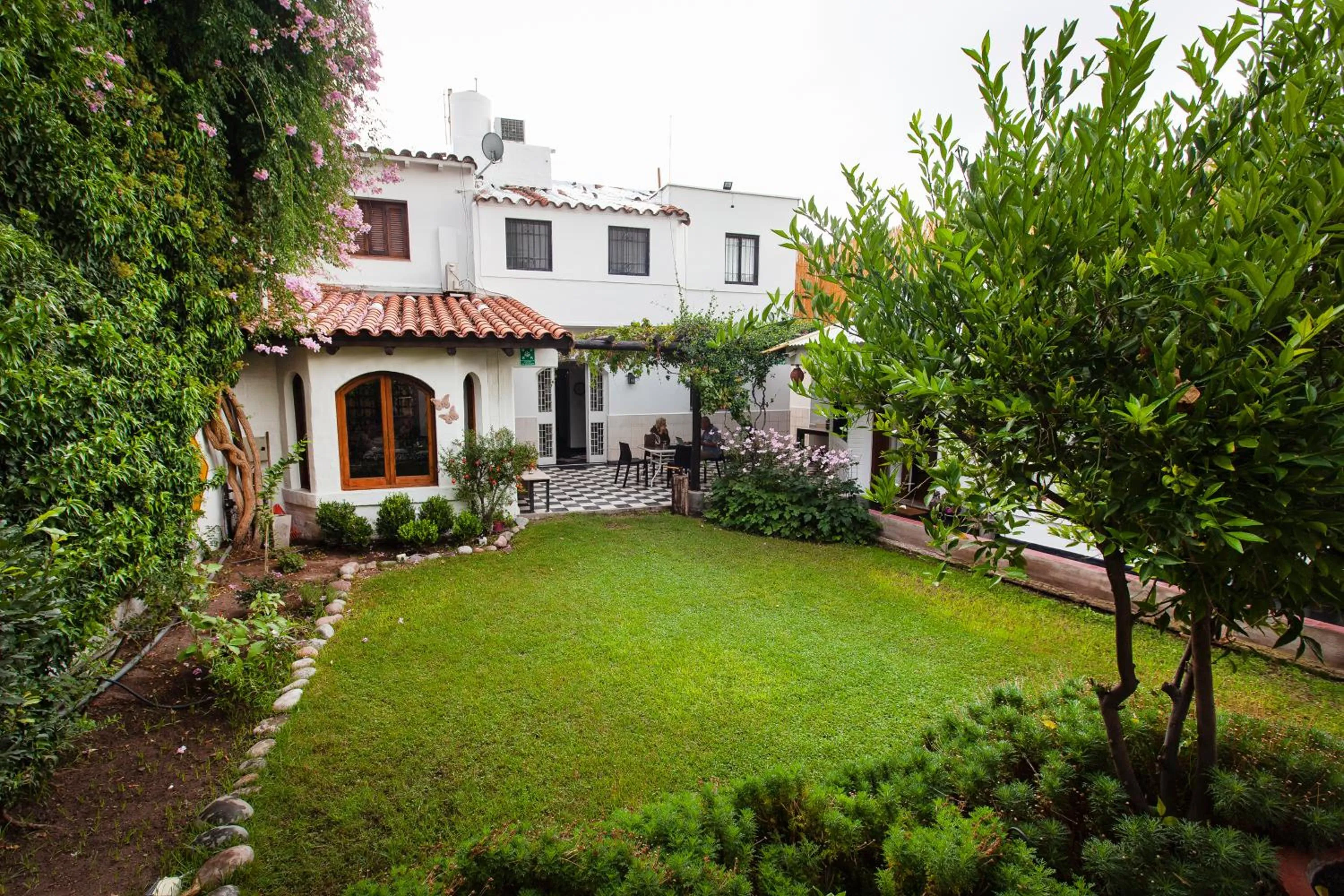 Property building in Posada de Rosas