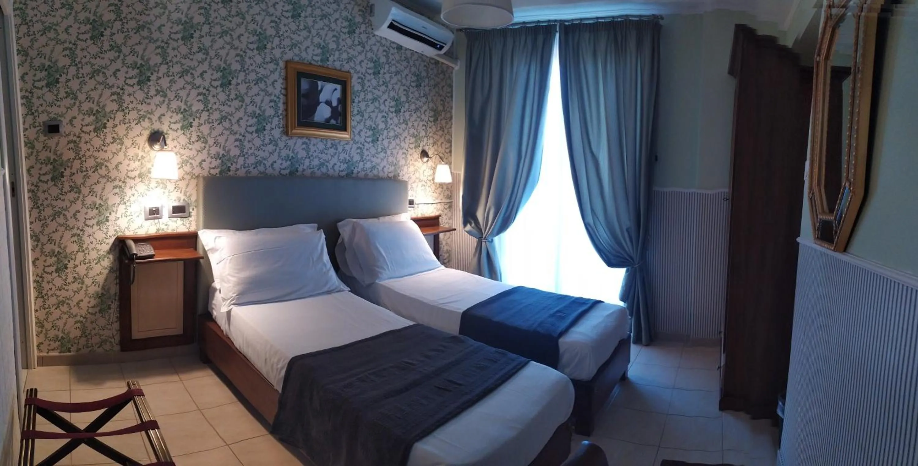 Bed in La Contessa B&B