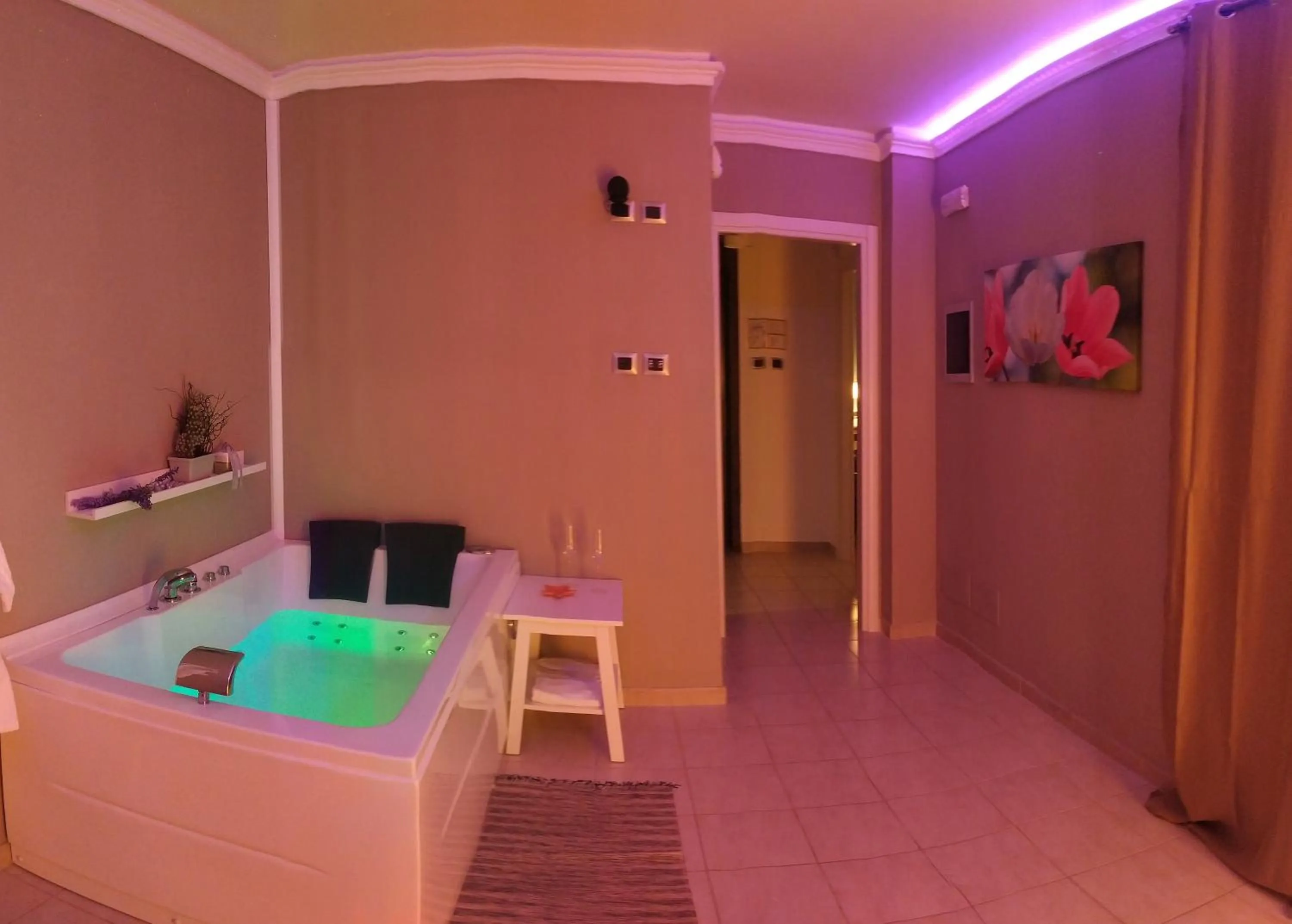 Bed in La Contessa B&B