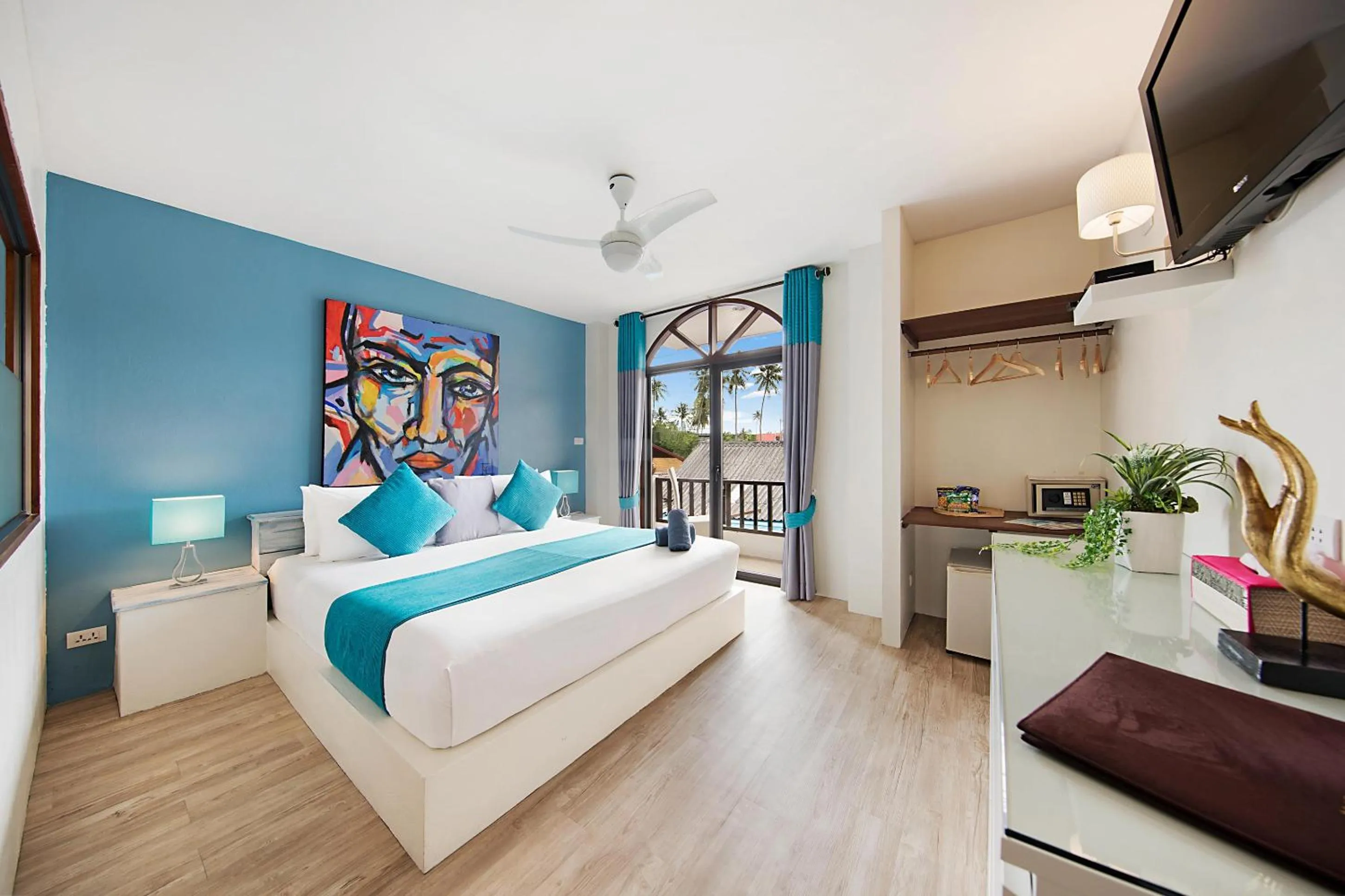 Photo of the whole room, Bed in Hacienda Fisherman's Village Koh Samui