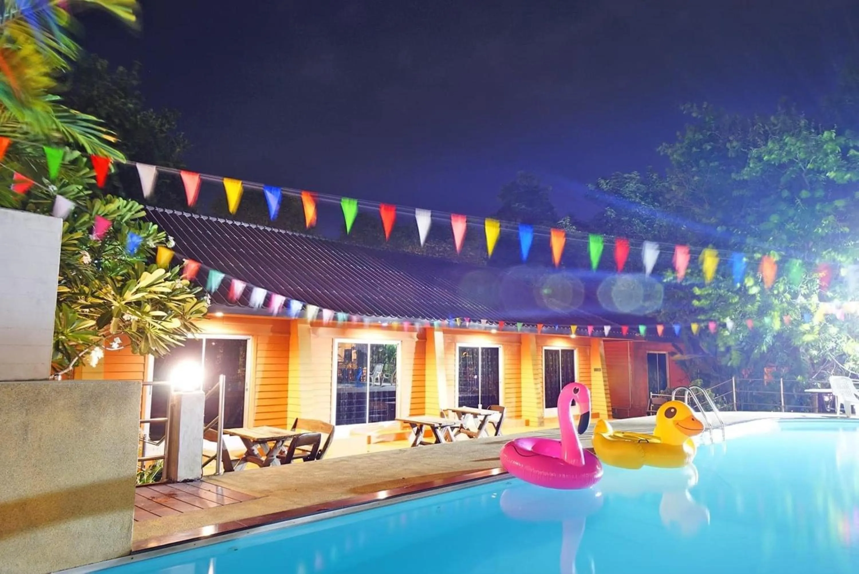 Swimming pool in Aurora Resort Kanchanaburi