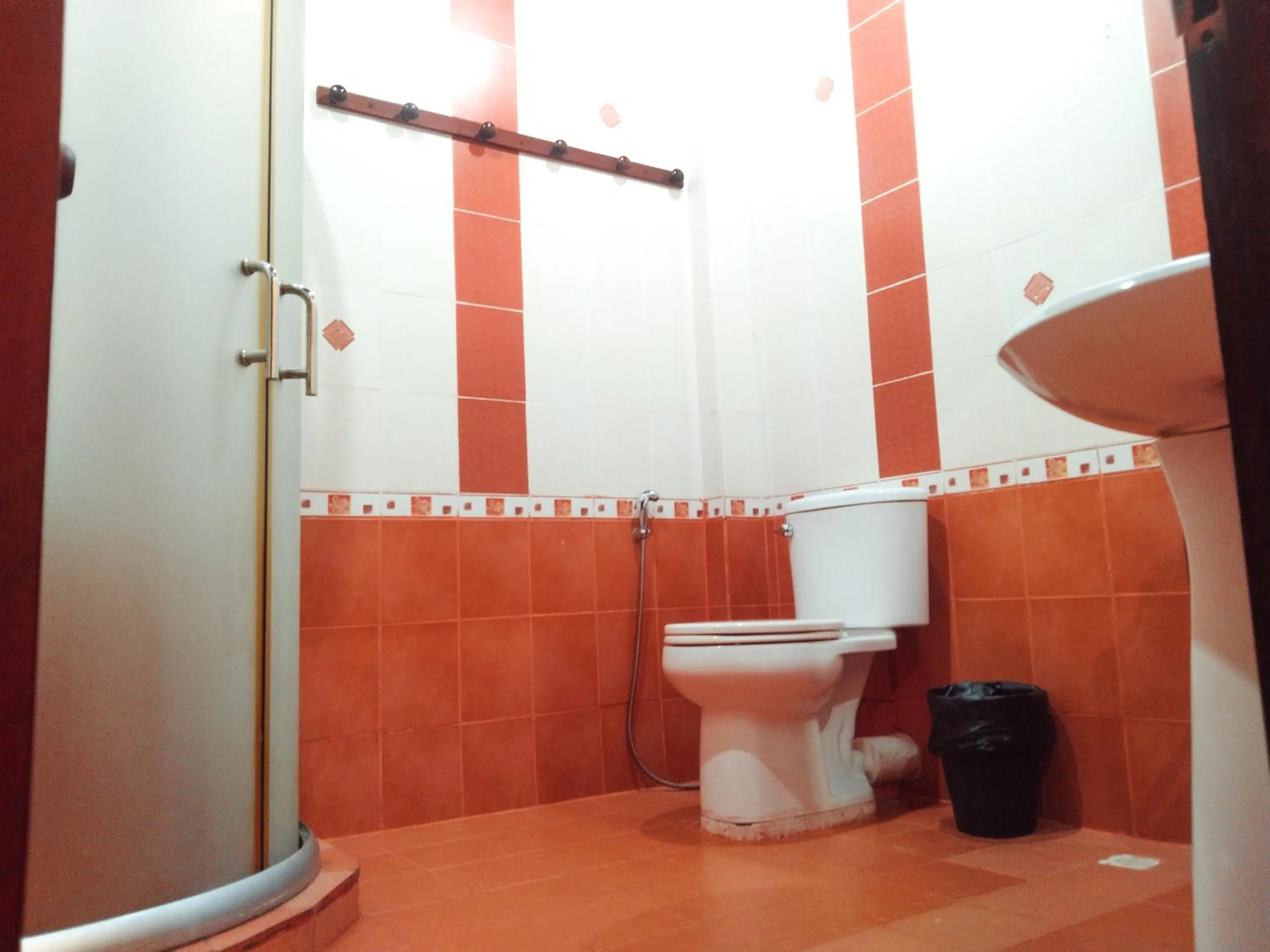 Toilet in Ban Lakkham River View