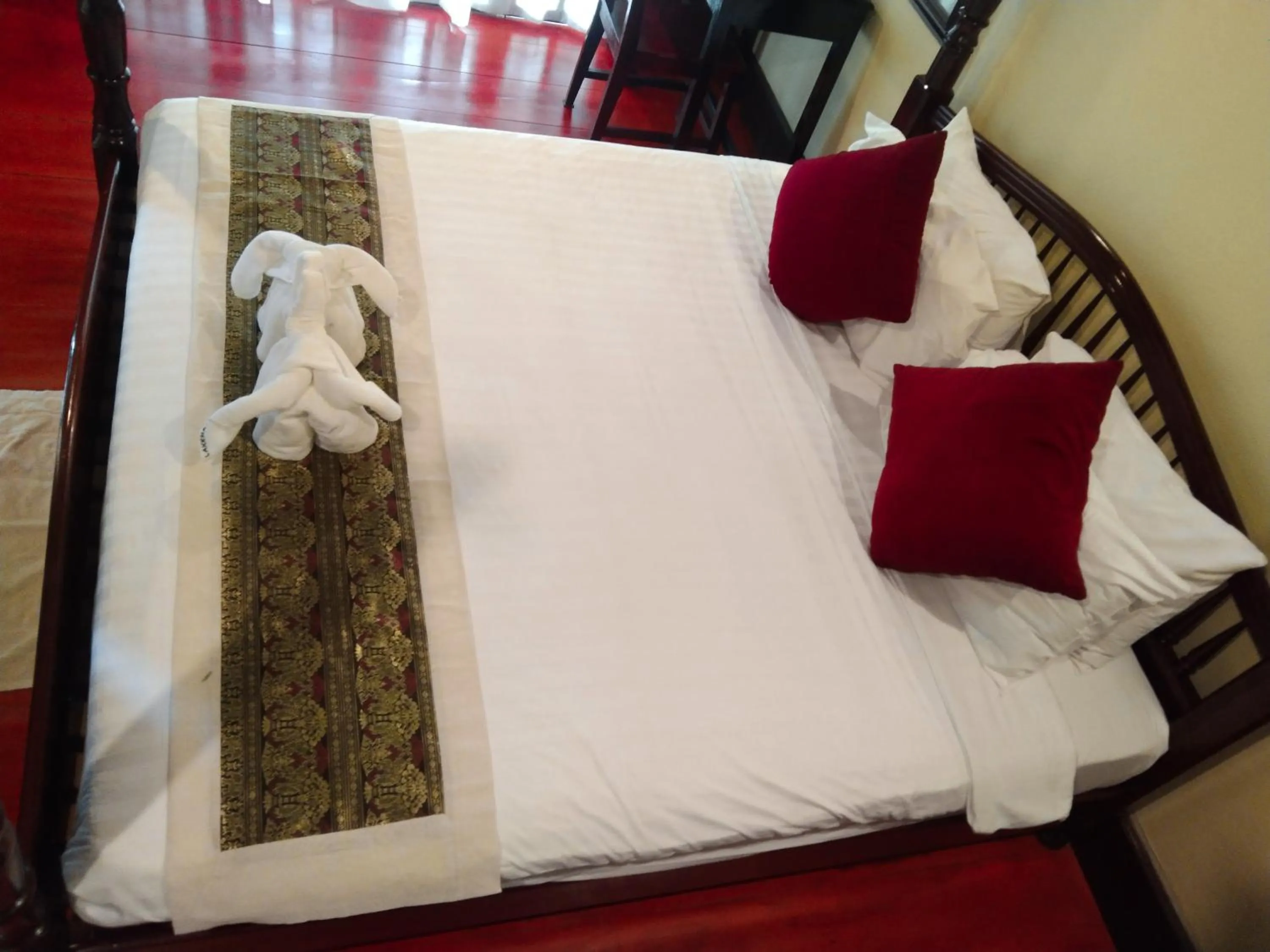 Bed in Ban Lakkham River View