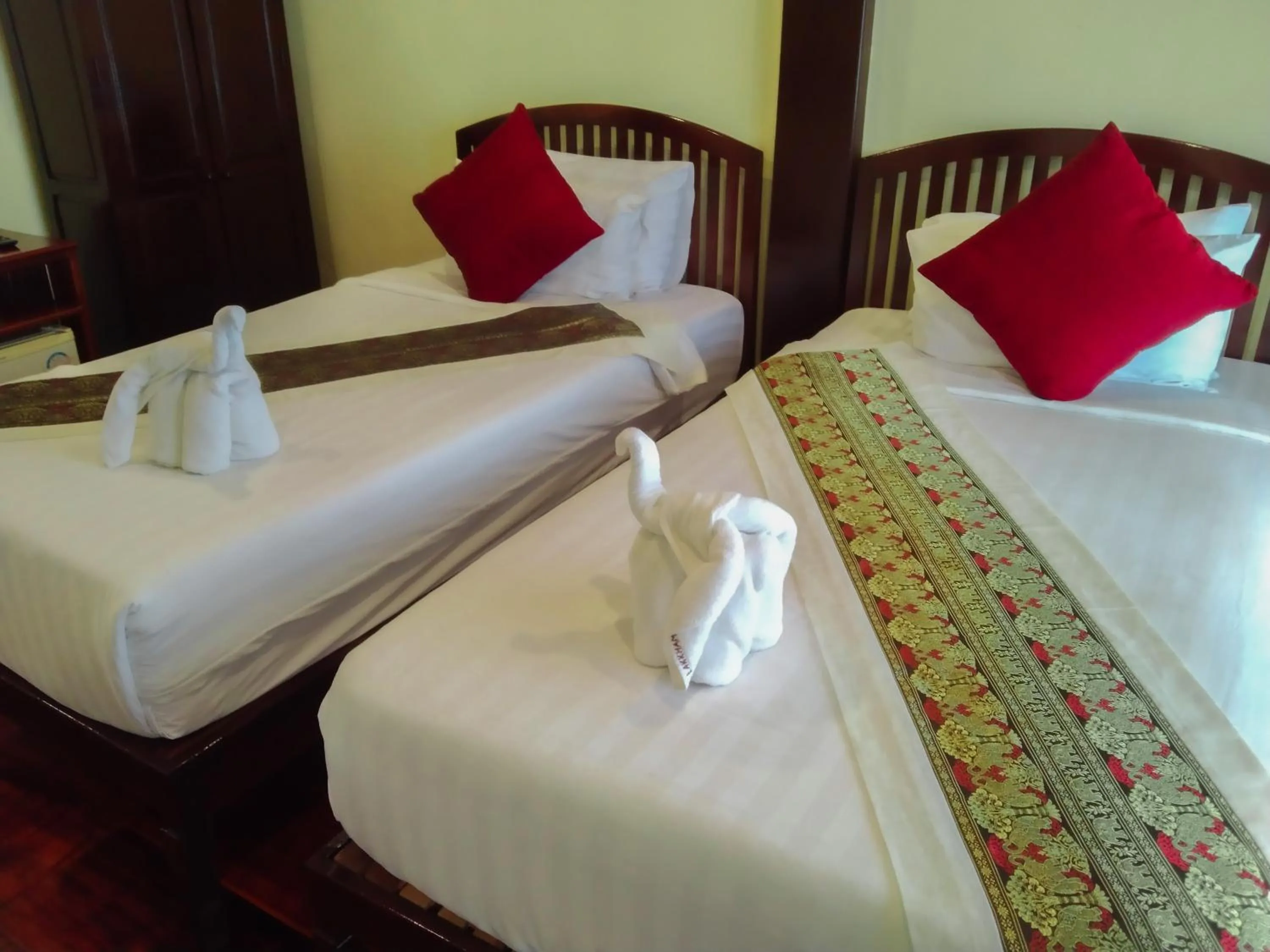 Bed in Ban Lakkham River View