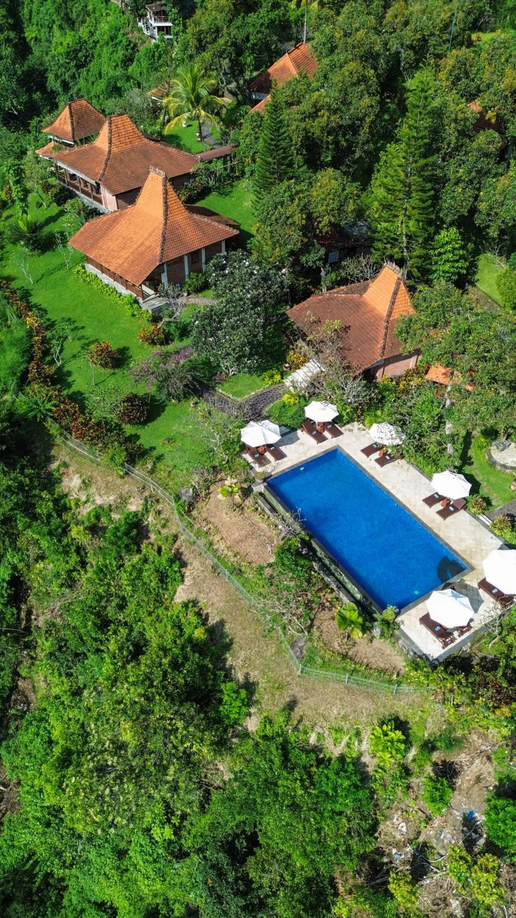 Swimming pool in Shanti Natural Panorama View Hotel