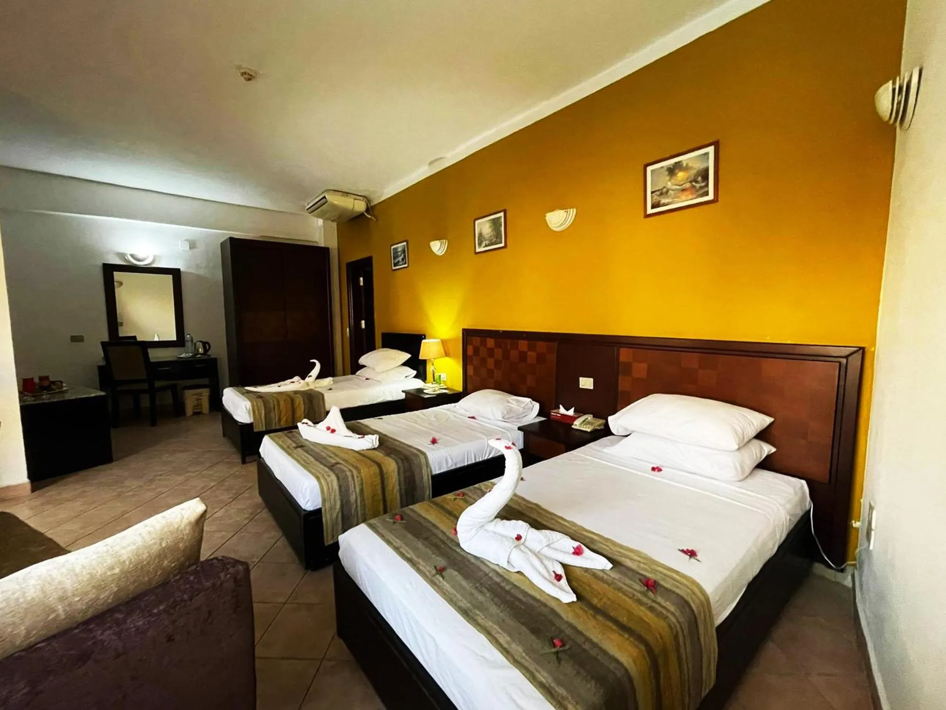 Bed in Naama Inn Hotel