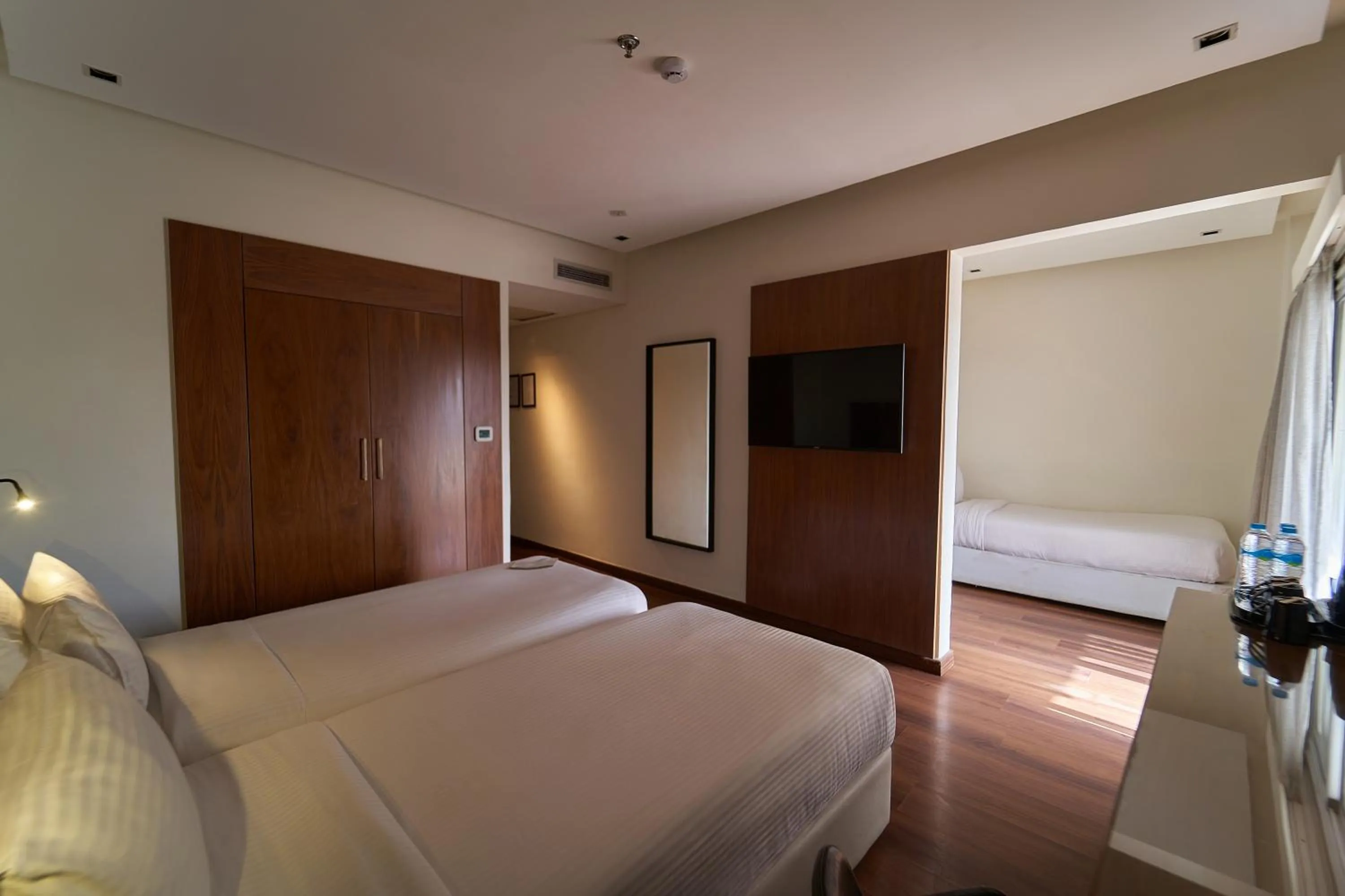 Photo of the whole room, Bed in The President Hotel Cairo