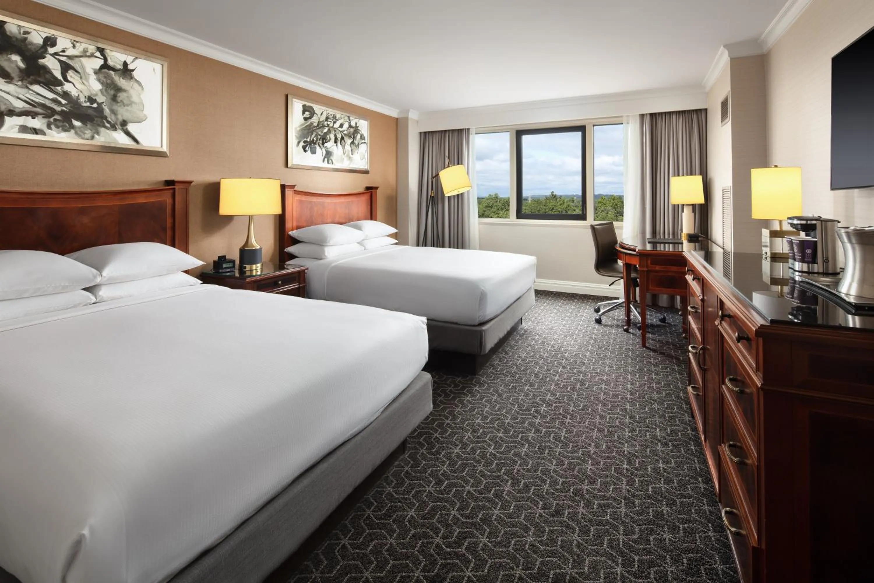 Bed in Hilton Short Hills