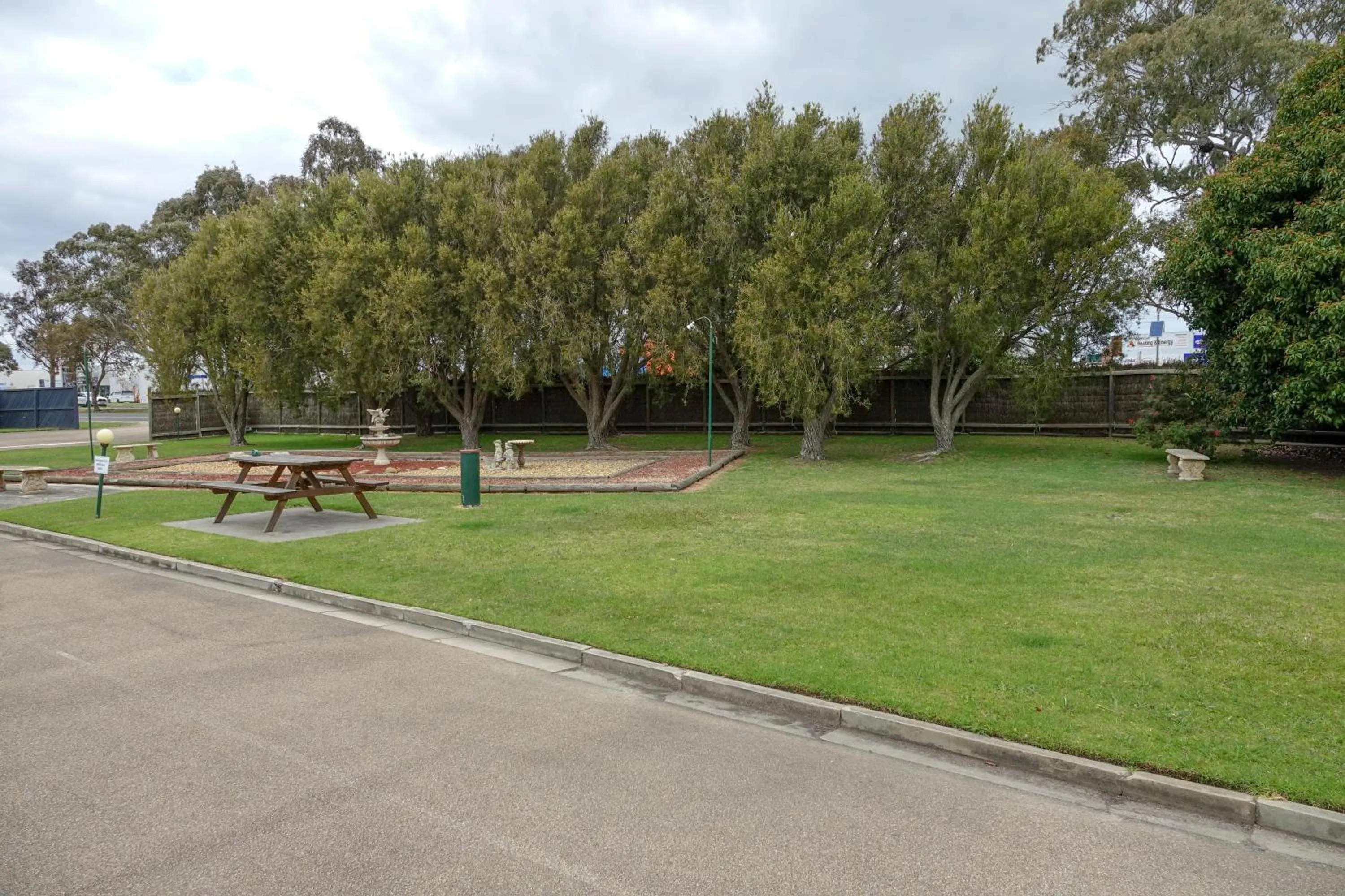 Garden in Bairnsdale Main Motel