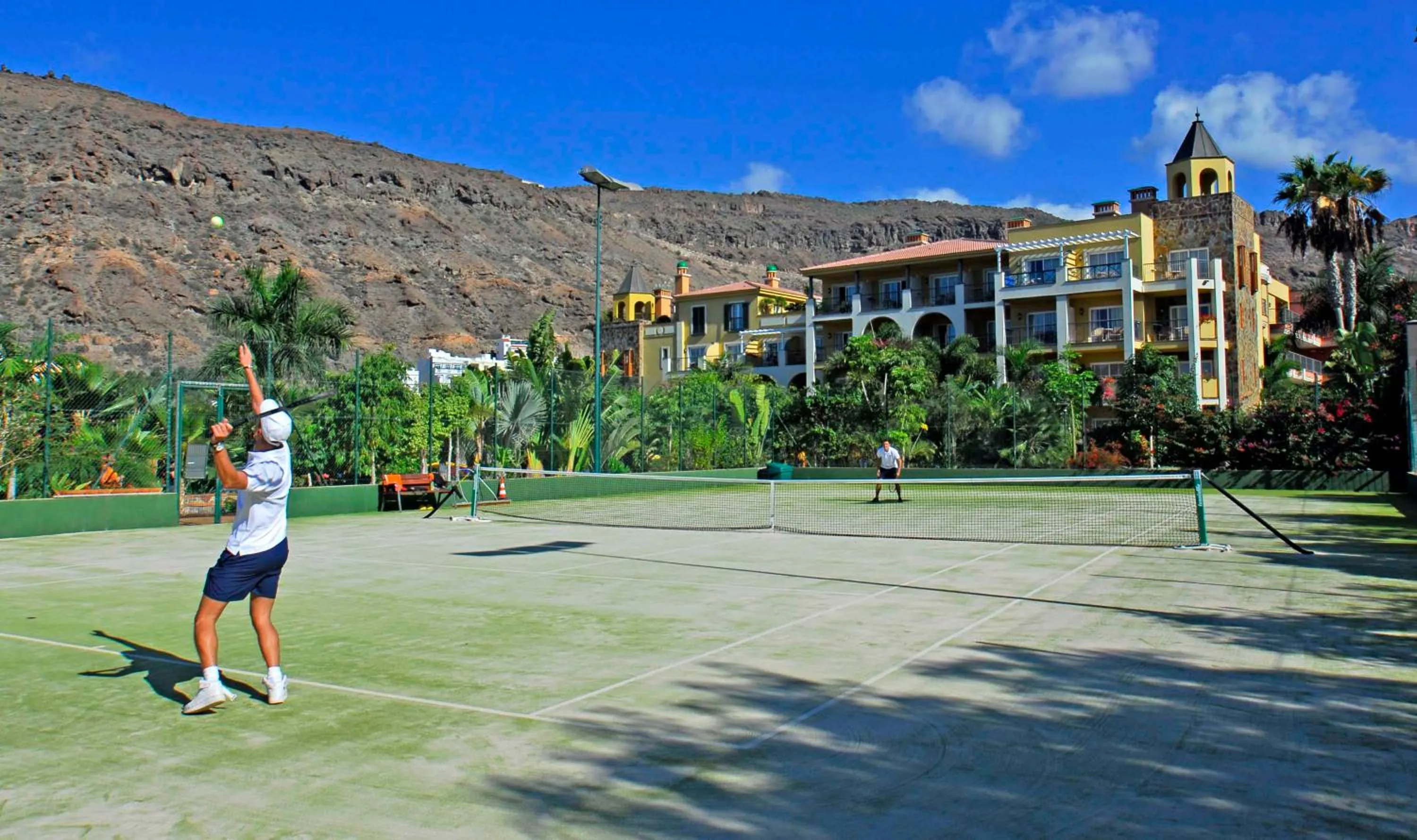 Tennis court in Cordial Mogán Solaz