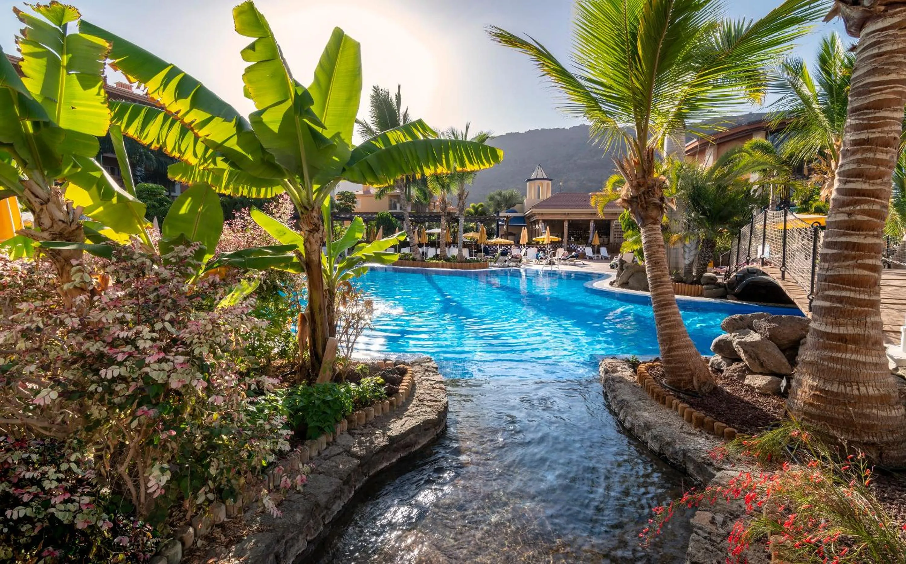 Swimming pool in Cordial Mogán Solaz