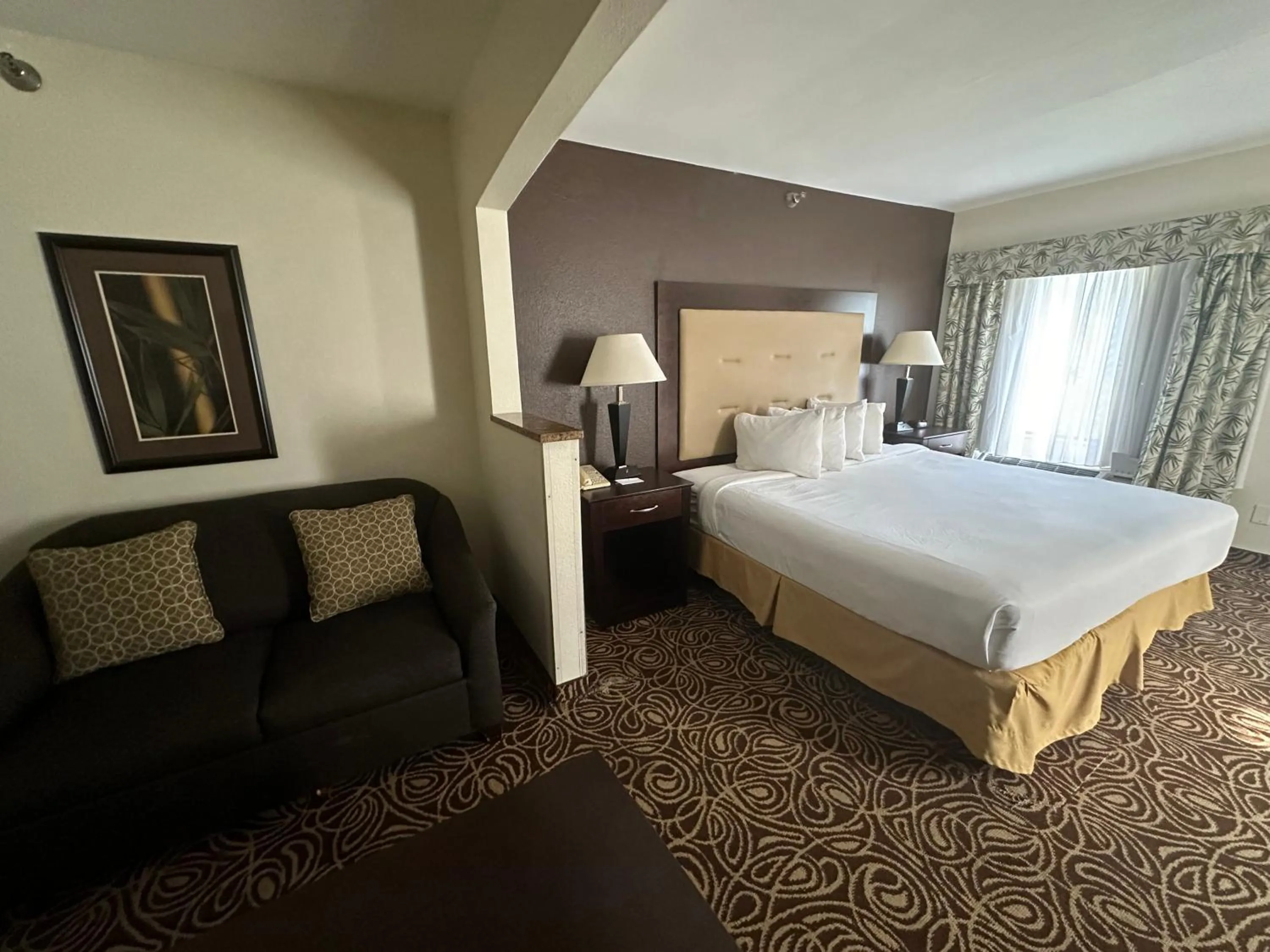 Bed in Country Inn & Suites by Radisson, Murrells Inlet, SC