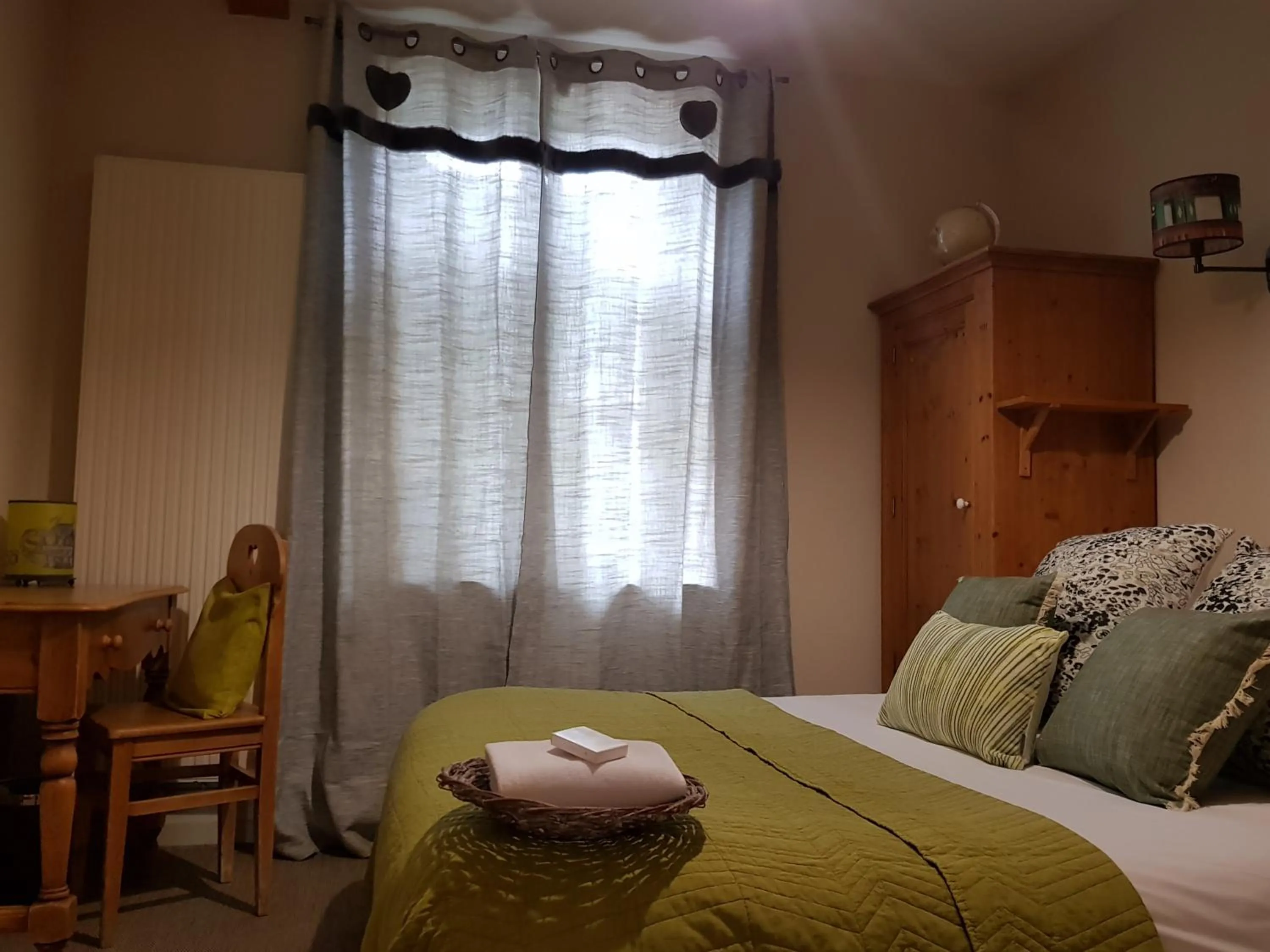 Photo of the whole room, Bed in Lodge Hotel Les Rousses