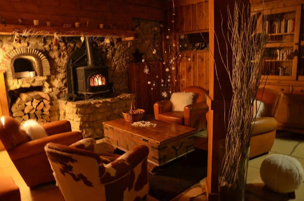 Lounge or bar in Lodge Hotel Les Rousses