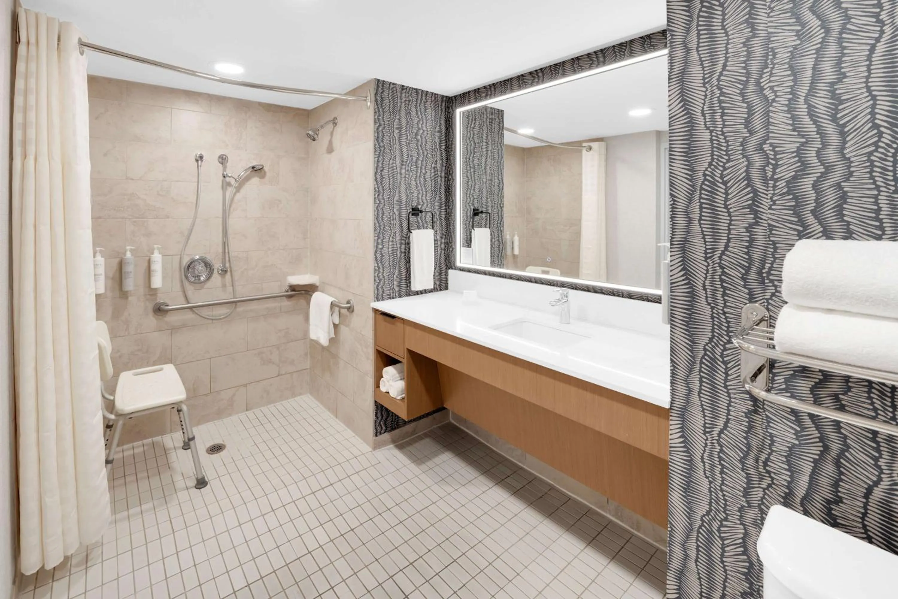 Bathroom in Homewood Suites by Hilton Toronto-Markham