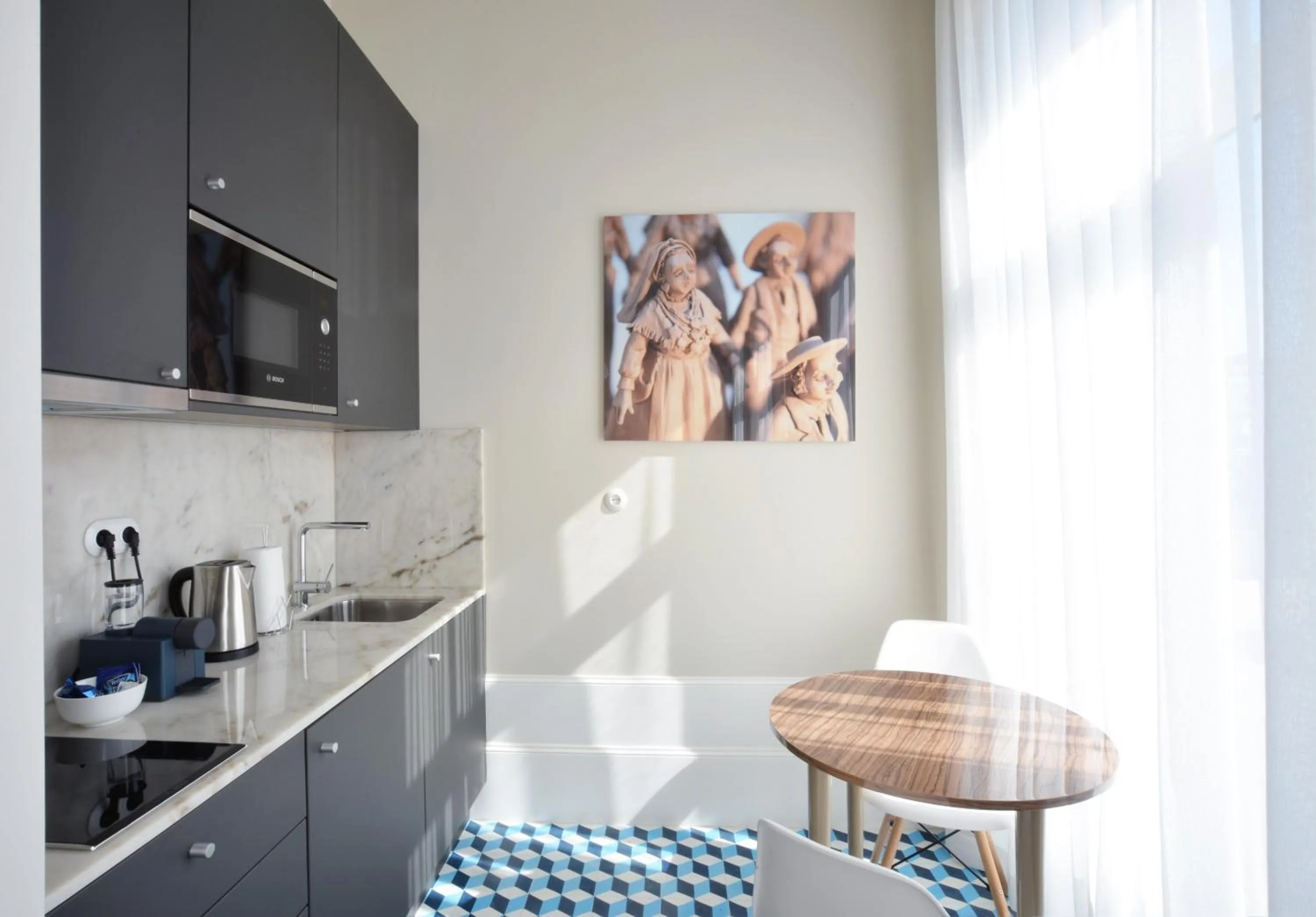 Coffee/tea facilities in YOUROPO - Market